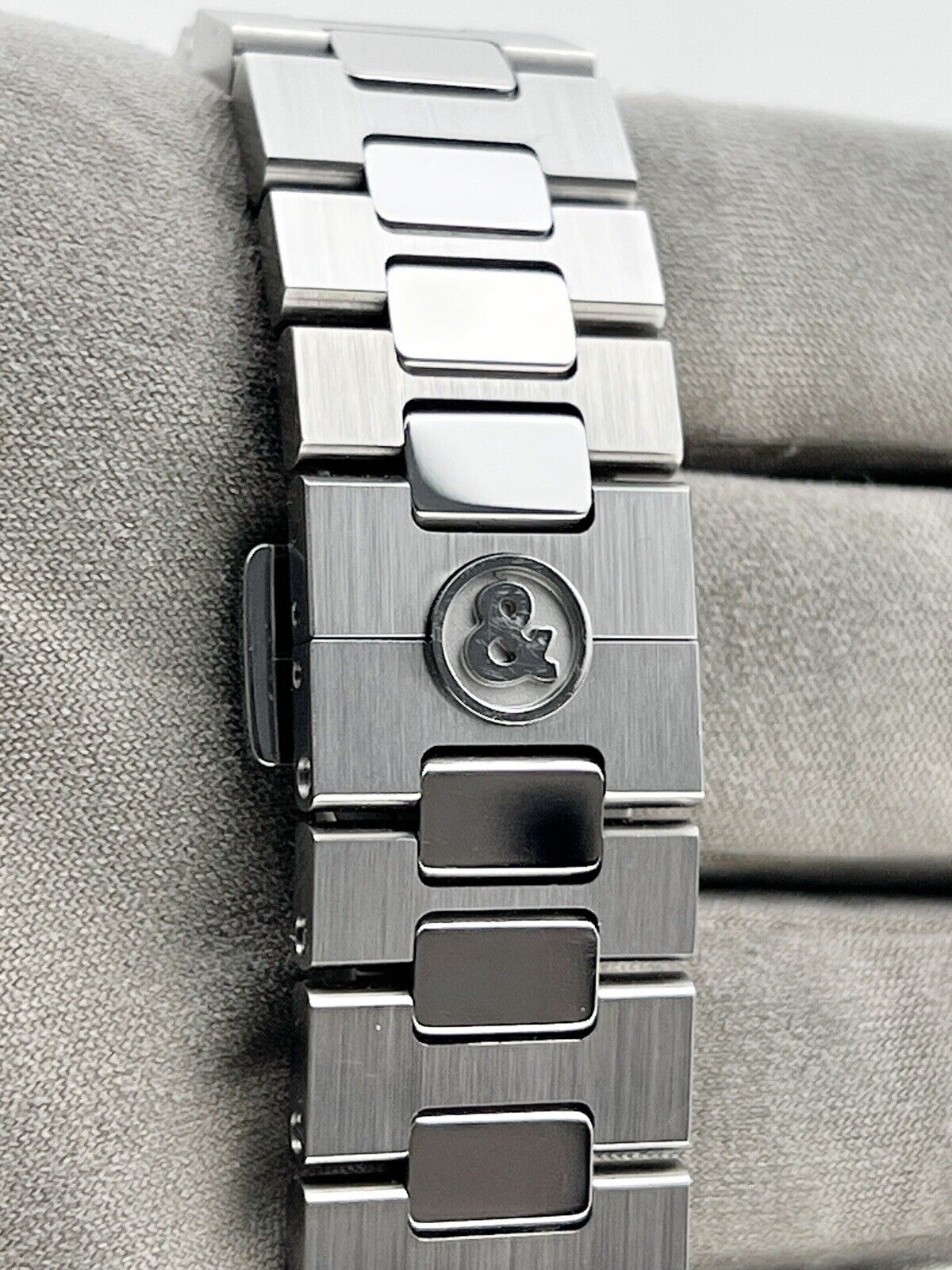 2023 Bell & Ross GMT Automatic 40mm Blue Dial Men's Watch BR05 - Box And Papers