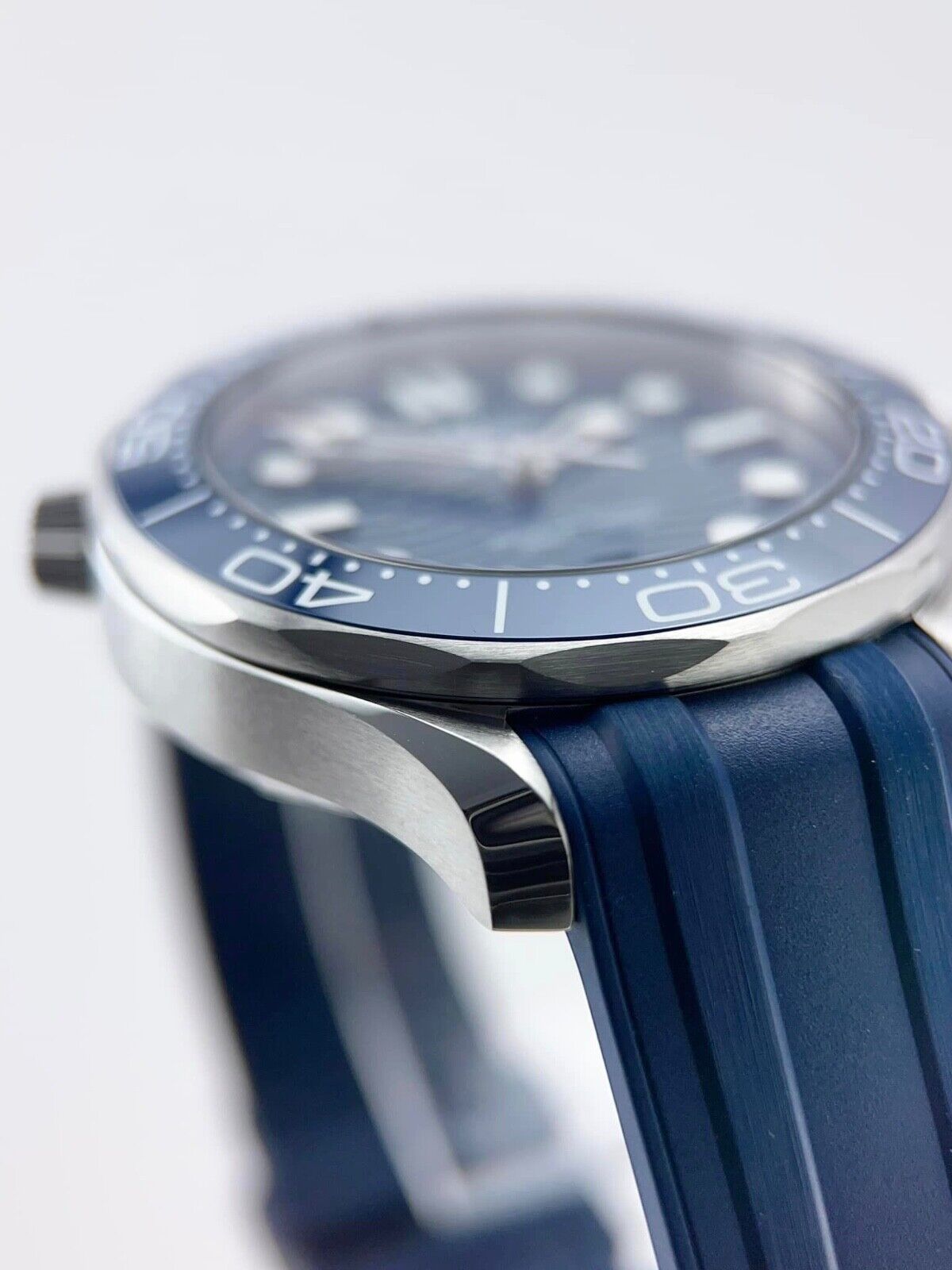 2024 NEW Omega Seamaster Diver 300m Blue 42mm Automatic 210.32.42.20.03.001