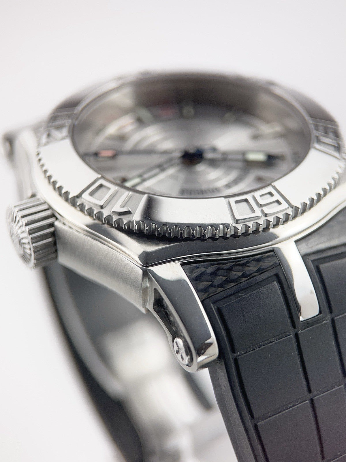 Roger Dubuis Easy Diver Silver Dial 46mm Automatic Men's Watch SE46 57 9 3 53