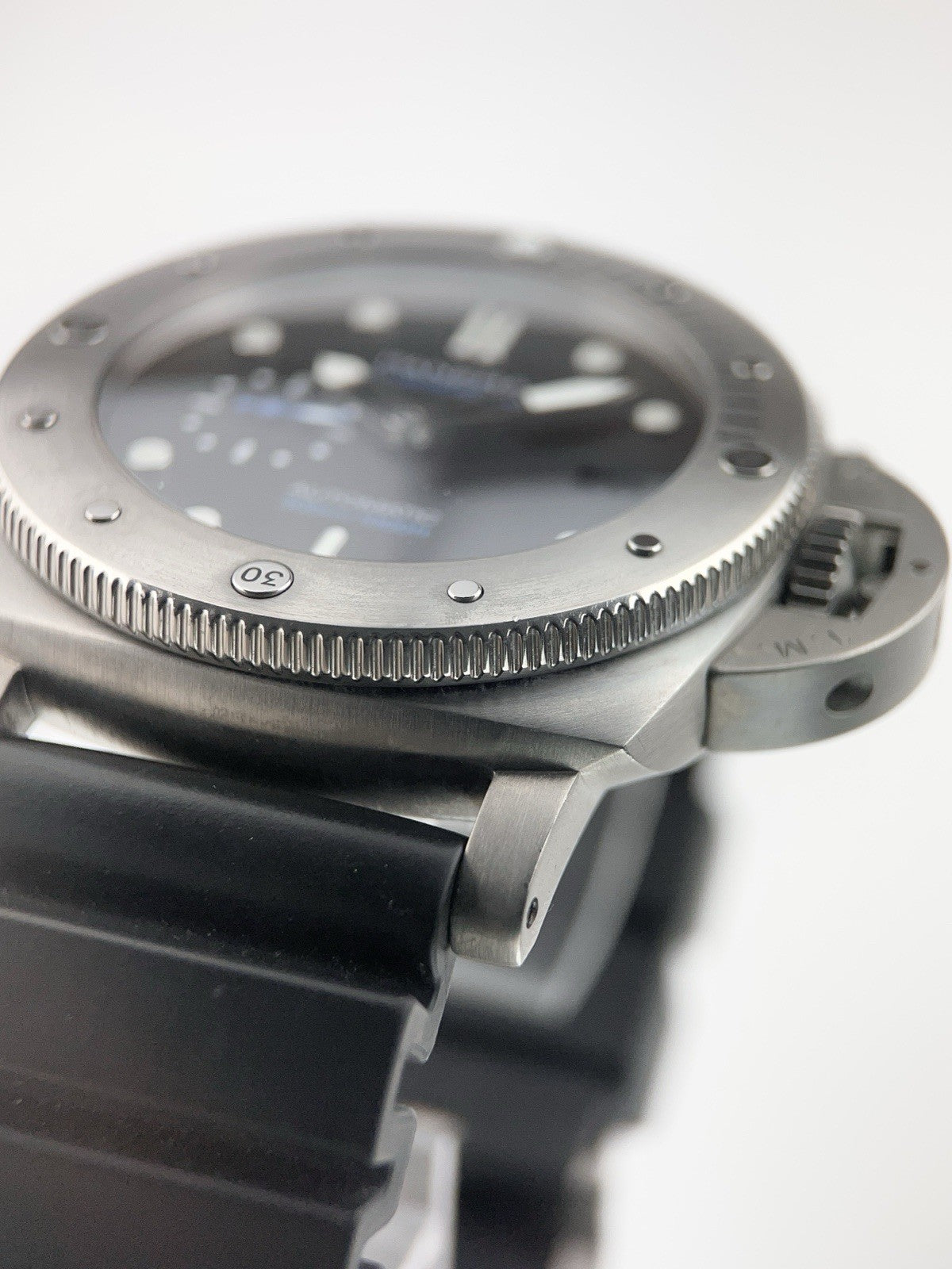 Panerai Luminor Titanium Black Dial PAM01305