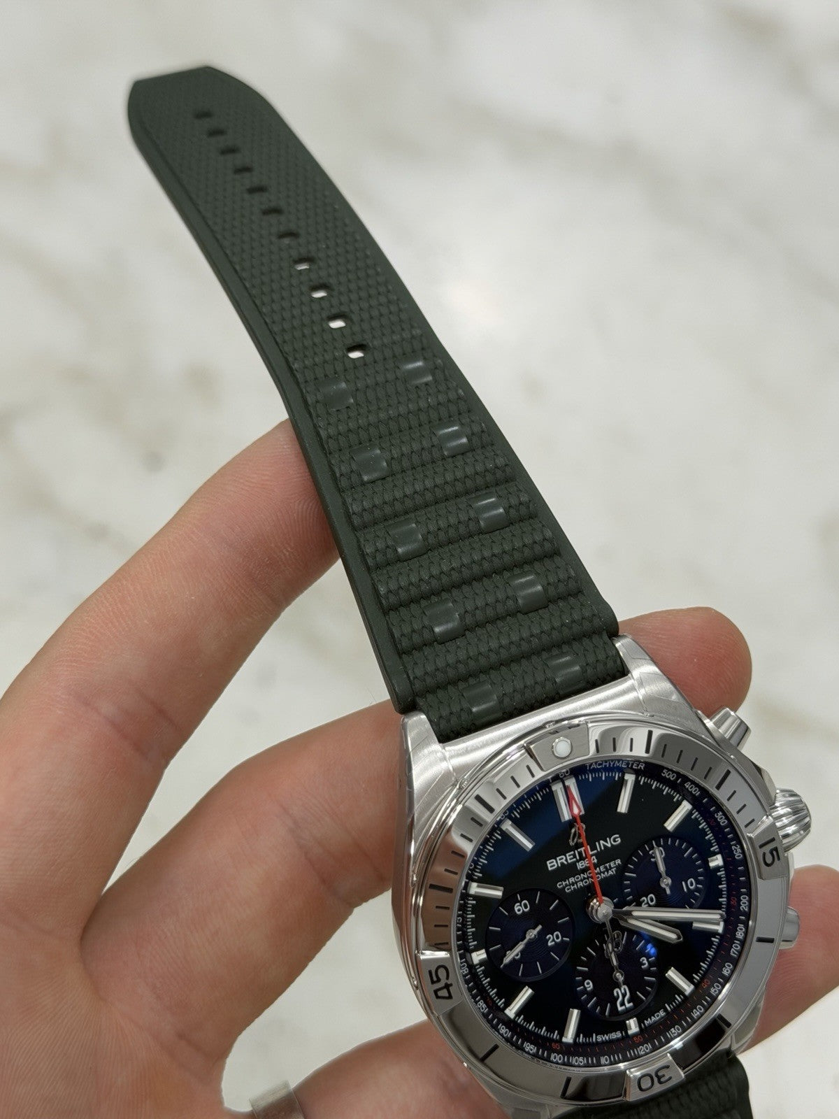 NEW 2026 Breitling Chronomat B01 42 Chronograph Green Men's Watch AB0134101L2S1