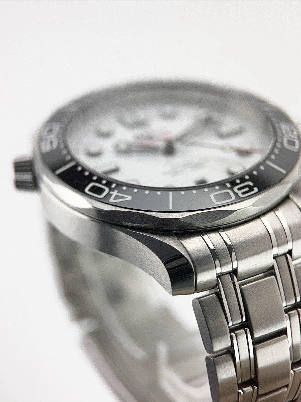 Omega Seamaster Steel White Dial 42mm Automatic Men's Watch 210.30.42.20.04.001