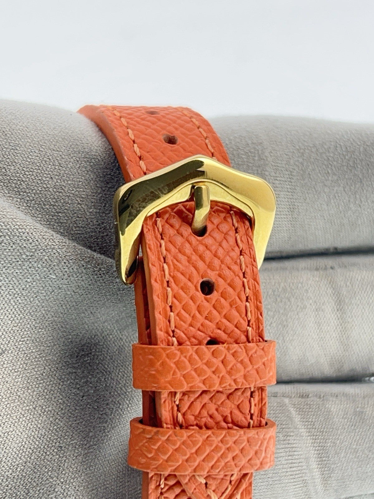 Cartier Tank Americaine 18k Yellow Gold Silver Dial 24mm Quartz Watch 8012905