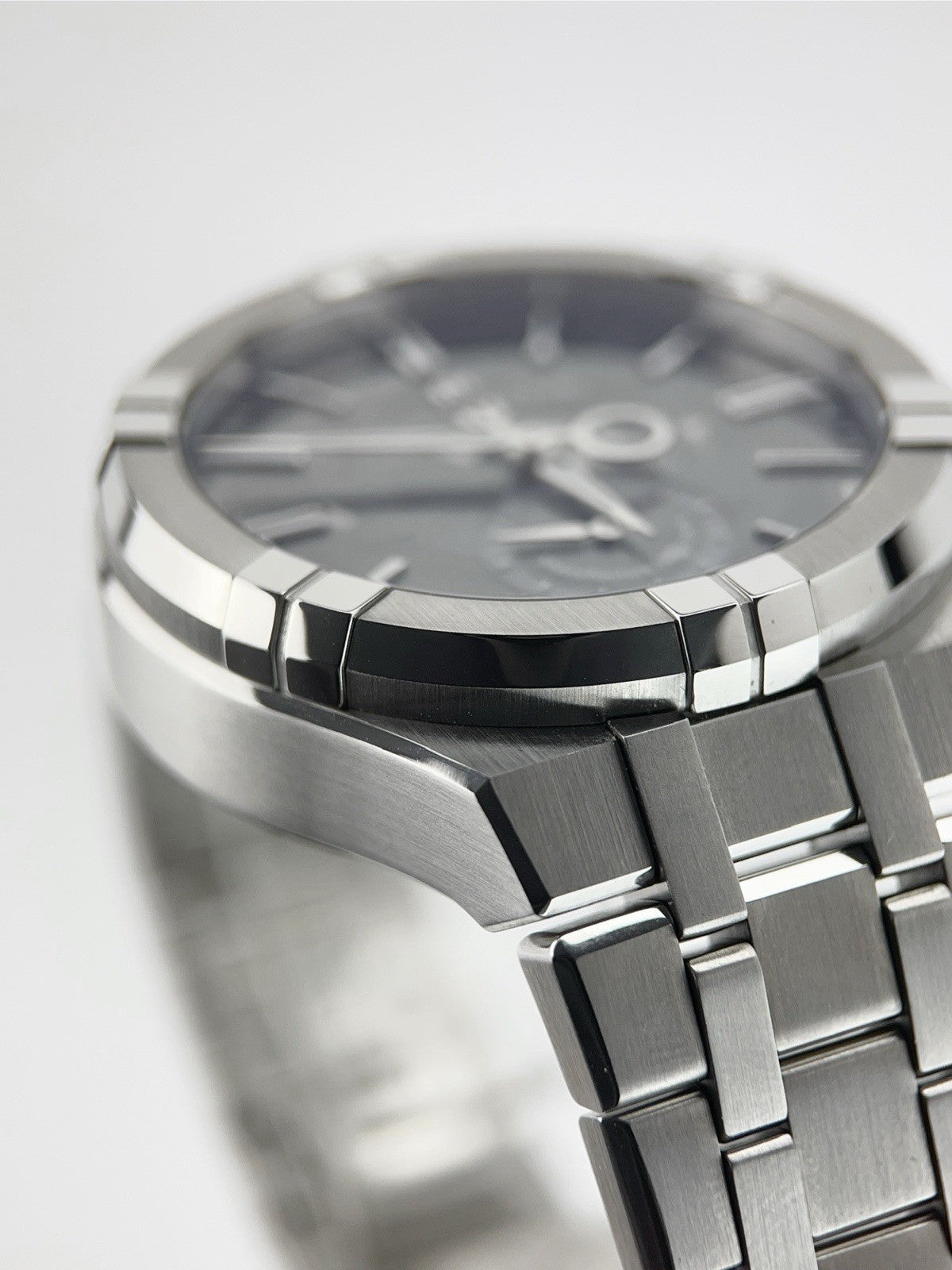 NEW Maurice Lacroix Stainless Steel Black Dial 44mm Automatic Mens Watch A16088