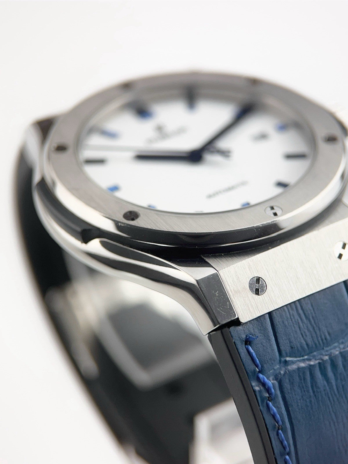 Hublot Classic Fusion Titanium White Dial 42mm Auto Watch 542.NX.2210.LR.JPN.17