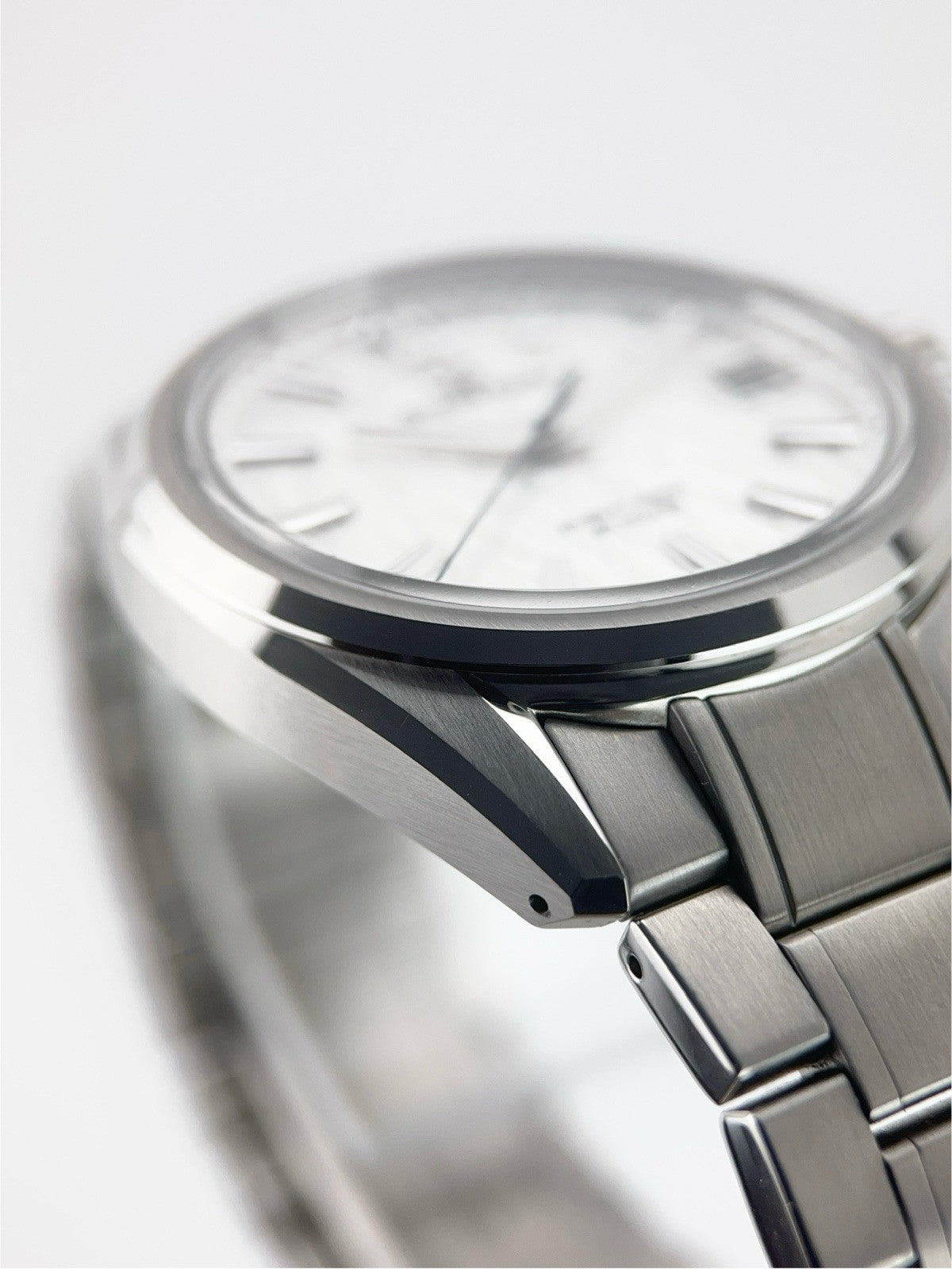 Grand Seiko Stainless Steel Silver Dial 40mm Automatic Men’s Watch SLGH005 - B/P