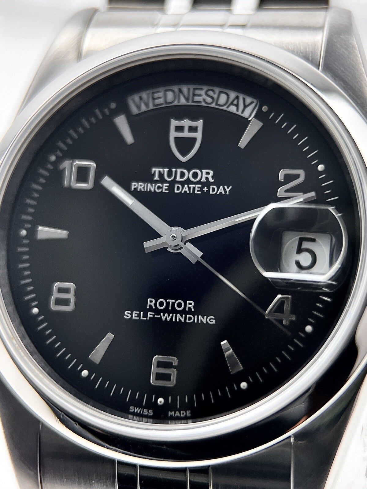 Tudor Prince Date Day 76200