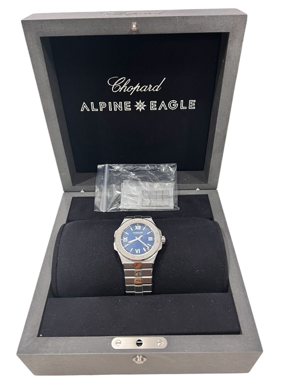 Chopard Stainless Steel Blue Dial 39mm Automatic Movement Mens Watch 8600