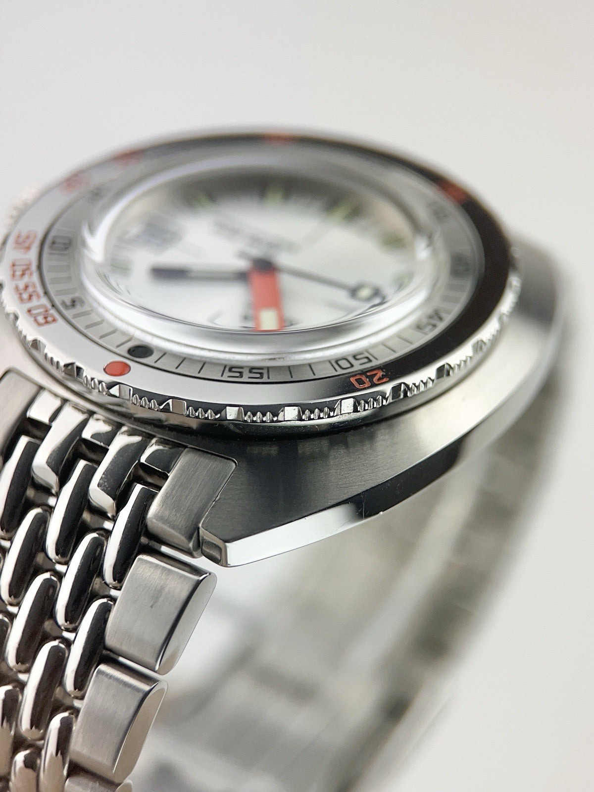 Doxa Sub 300 Searambler Stainless Steel Silver Dial 42.5mm Automatic Men's Watch