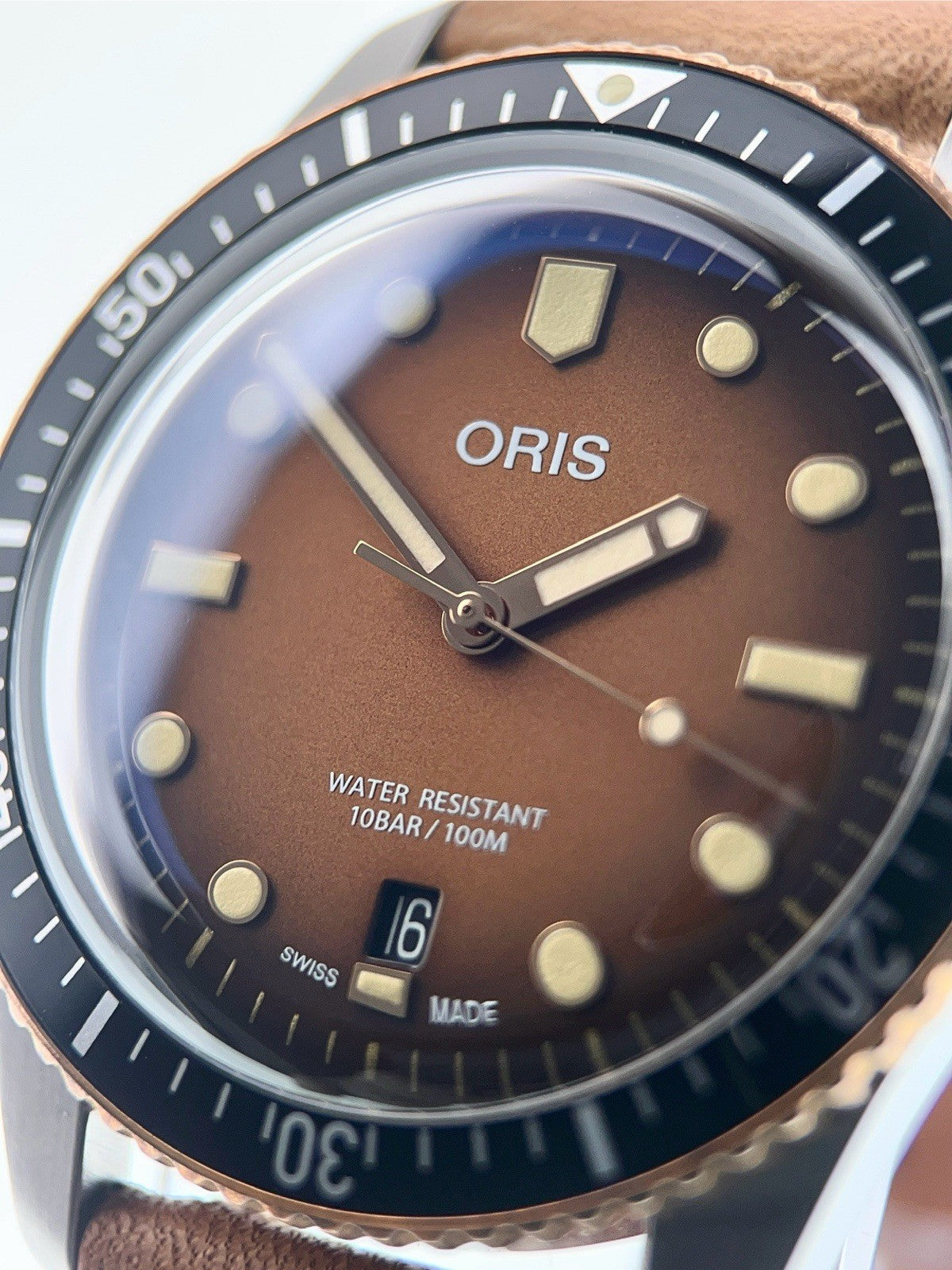 Oris Divers Sixty Five Stainless Steel Brown Dial 40mm Automatic Mens Watch 7707