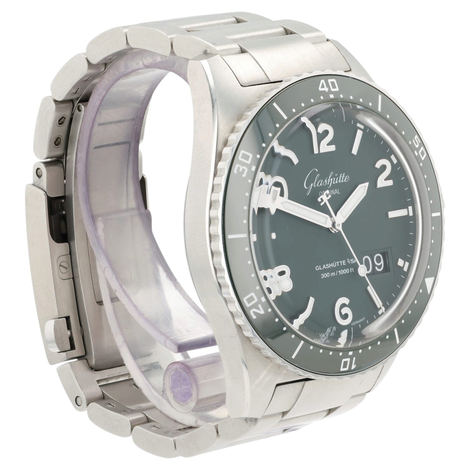 Glashutte Original SeaQ Panorama Date Green Dial Steel 43.2mm 1-36-13-07-83-70