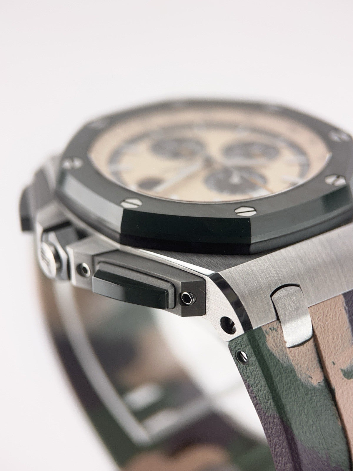 Audemars Piguet Royal Oak Champagne Dial 44mm Automatic Men's Watch 26400SO