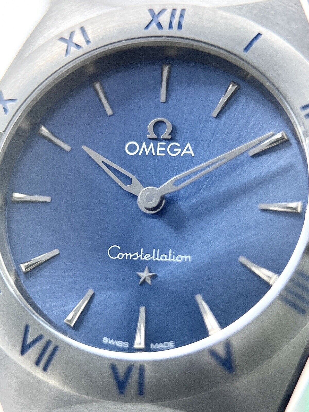 NEW Omega Constellation Quartz 28mm Steel Ladies Watch 131.10.28.60.03.001