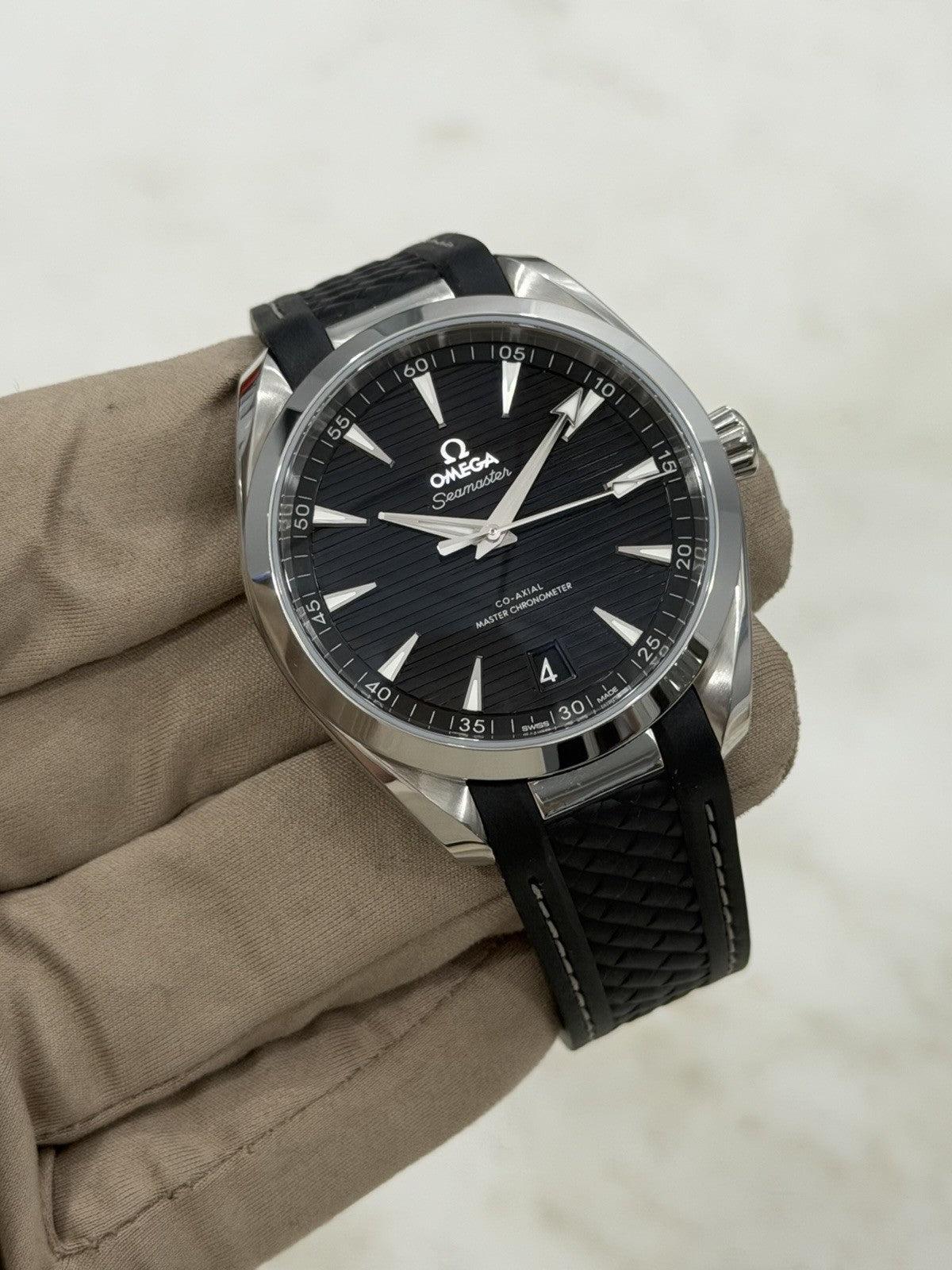 2025 Omega Seamaster Aqua Terra Black Steel 41mm Auto Watch 220.12.41.21.01.001