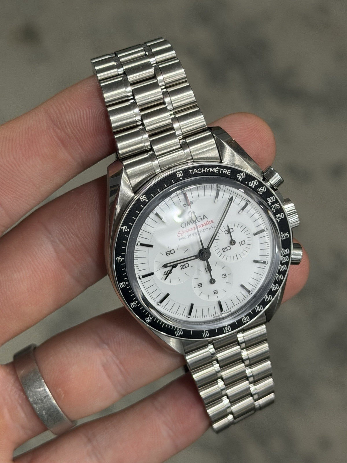 2025 Omega Speedmaster White Dial 42mm Manual Wind Mens 310.30.42.50.04.001