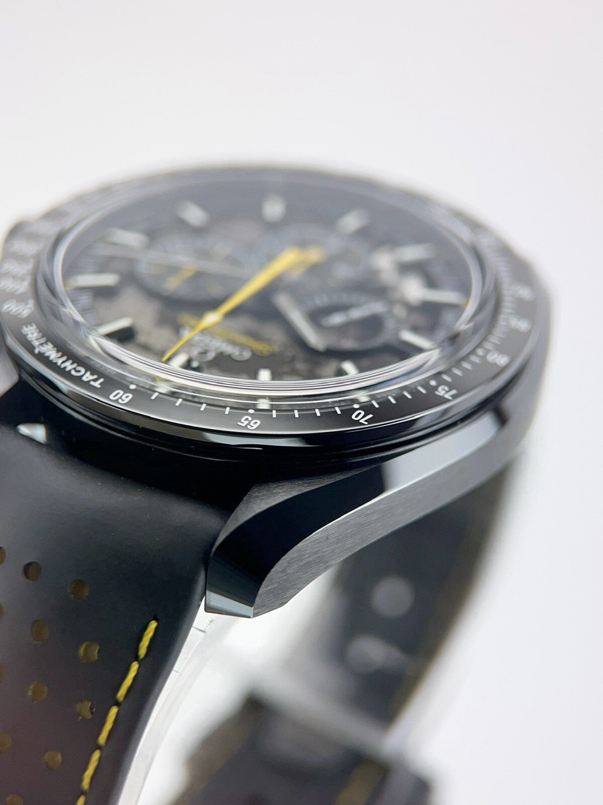 Omega Speedmaster Apollo 8 Dark Side of The Moon 310.92.44.50.01.001 Rocket Hand