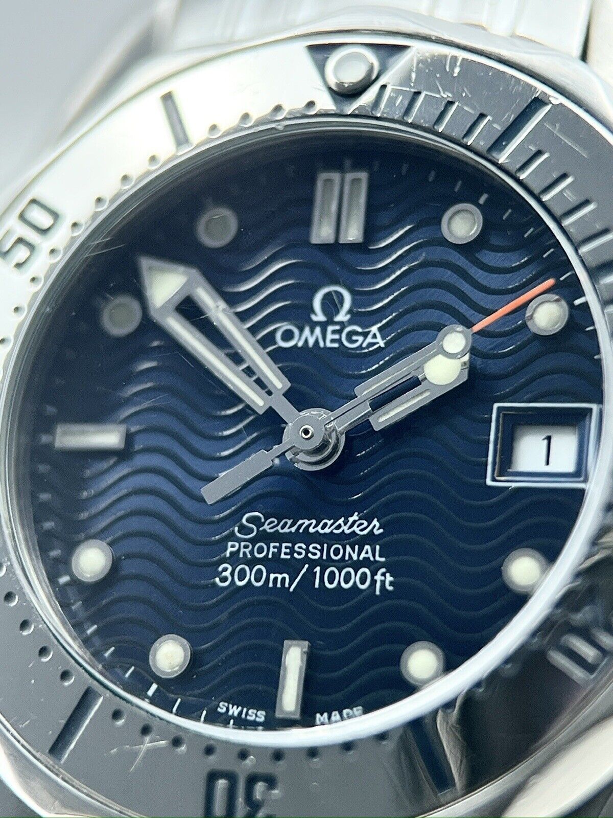 Omega Seamaster Ladies 300m Diver 2582.80 Quartz Movement 28mm Blue Dial