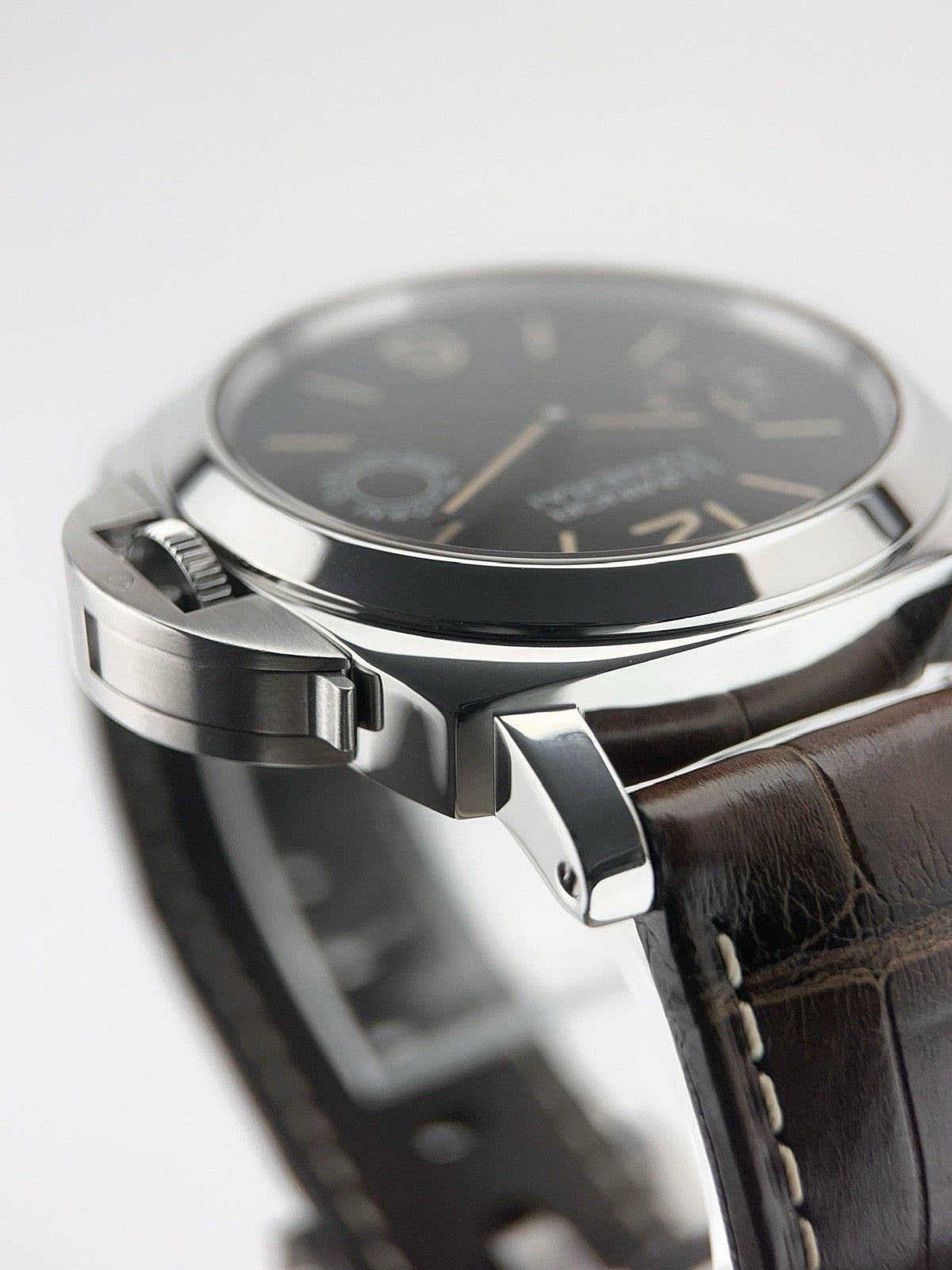 Panerai Luminor Stainless Steel Black Dial 44mm Manual Wind Mens Watch PAM00590