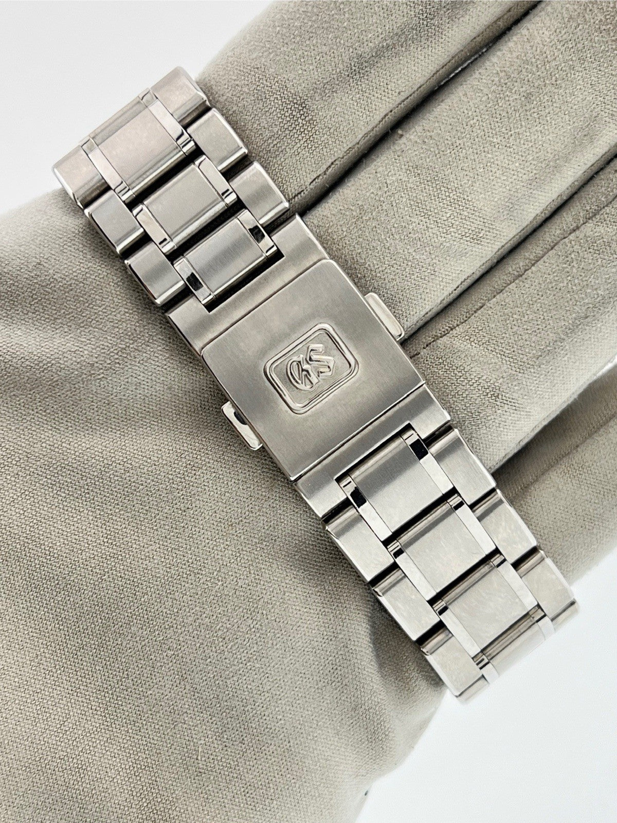 Grand Seiko Spring Drive SBGA011