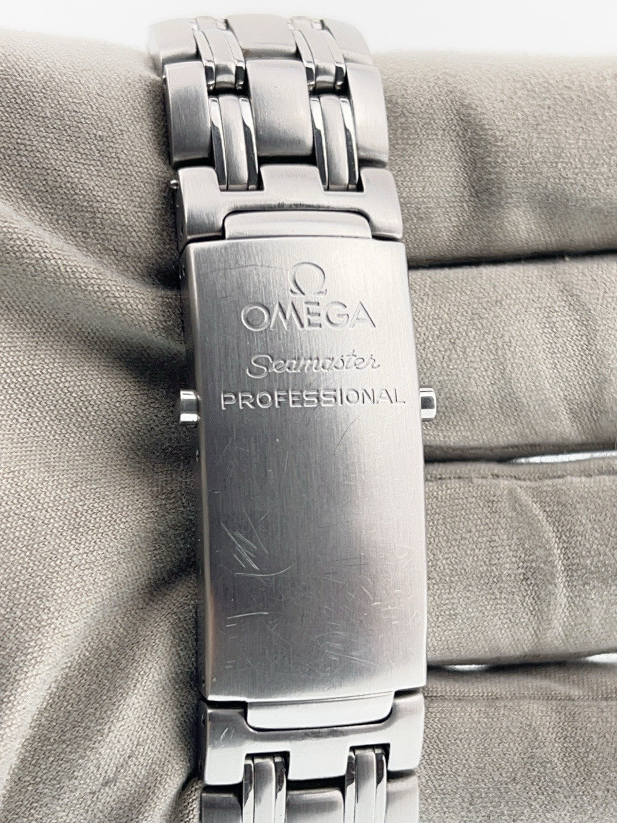Omega Seamaster Steel Blue Dial 36mm Quartz Movement Men's Watch 2561.80