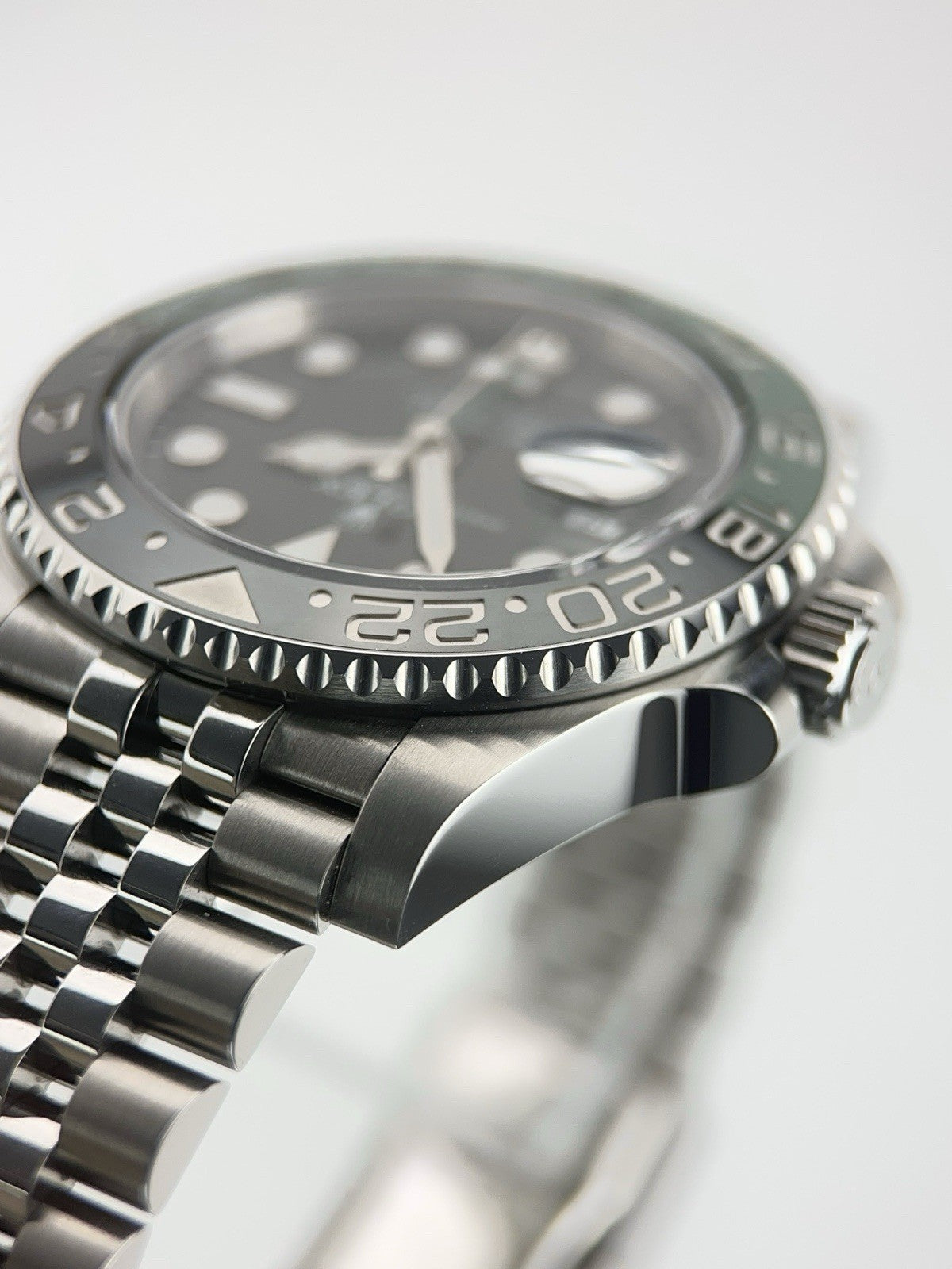 Rolex Sprite GMT-Master Stainless Steel Black Dial 40mm Auto Men’s 126720VTNR