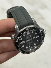 Omega Seamaster Diver Steel Green Dial 42mm Automatic Mens 210.32.42.20.10.001