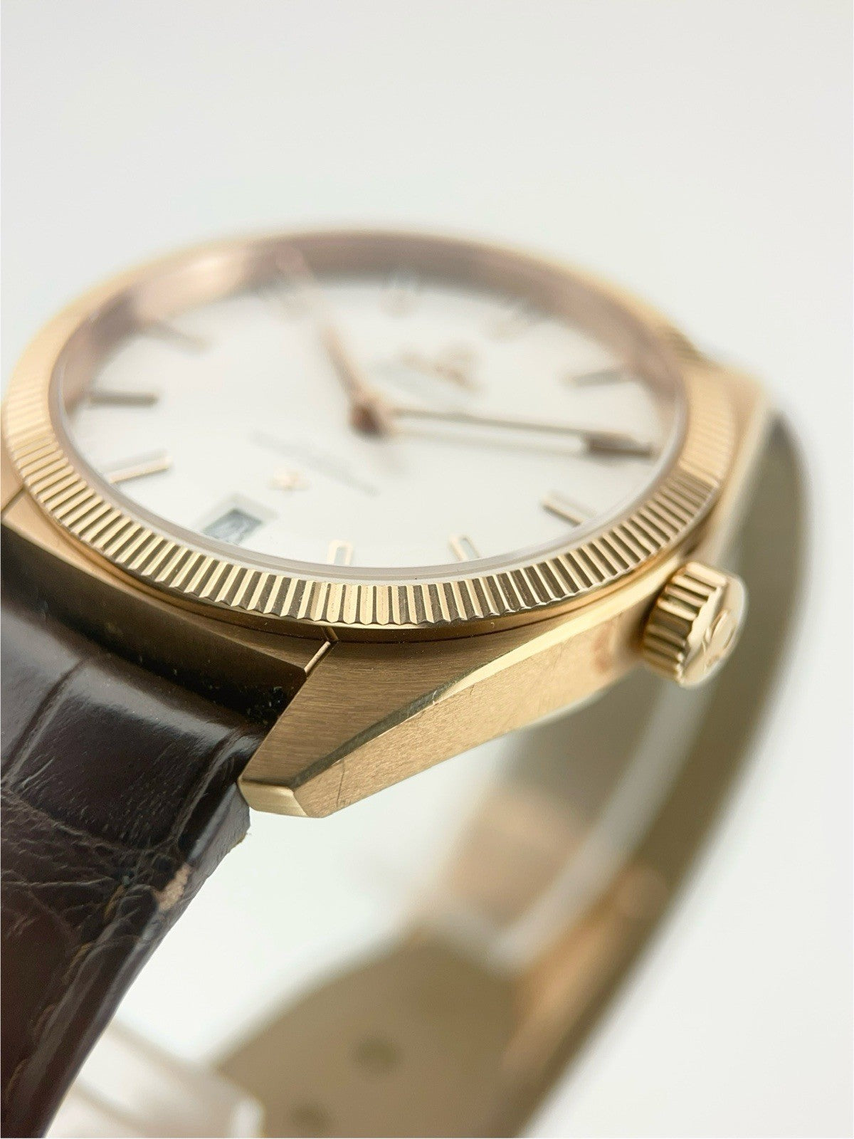 Omega Globemaster 18k Rose Gold Silver Dial 39mm Men's Watch 130.53.39.21.02.001