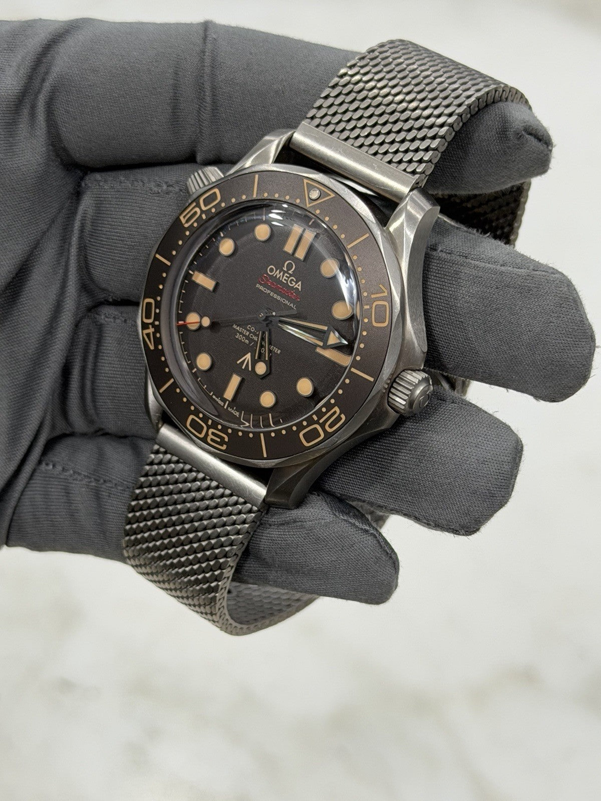Omega Seamaster NTTD James Bond 007 No Time To Die Watch - 210.90.42.20.01.001