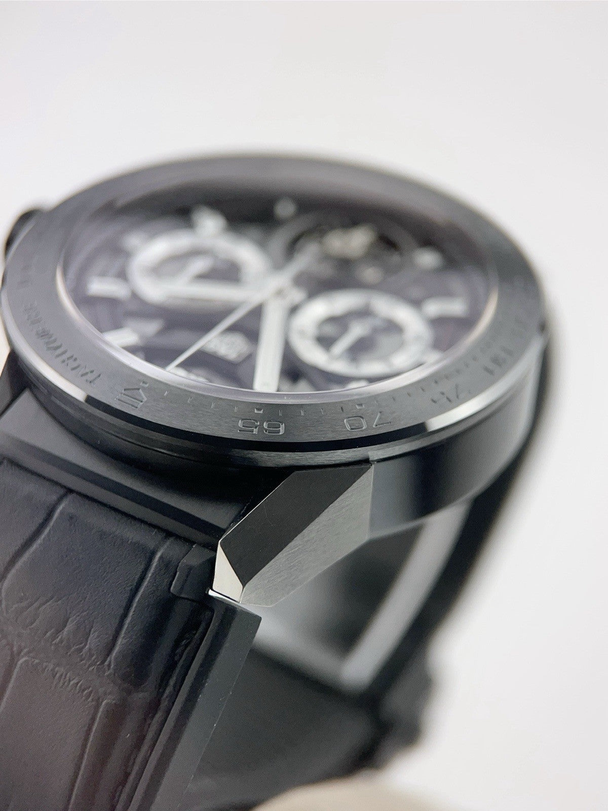 Tag Heuer Carrera Titanium Black Dial 44mm Automatic Movement Mens Watch CAR5A8Y