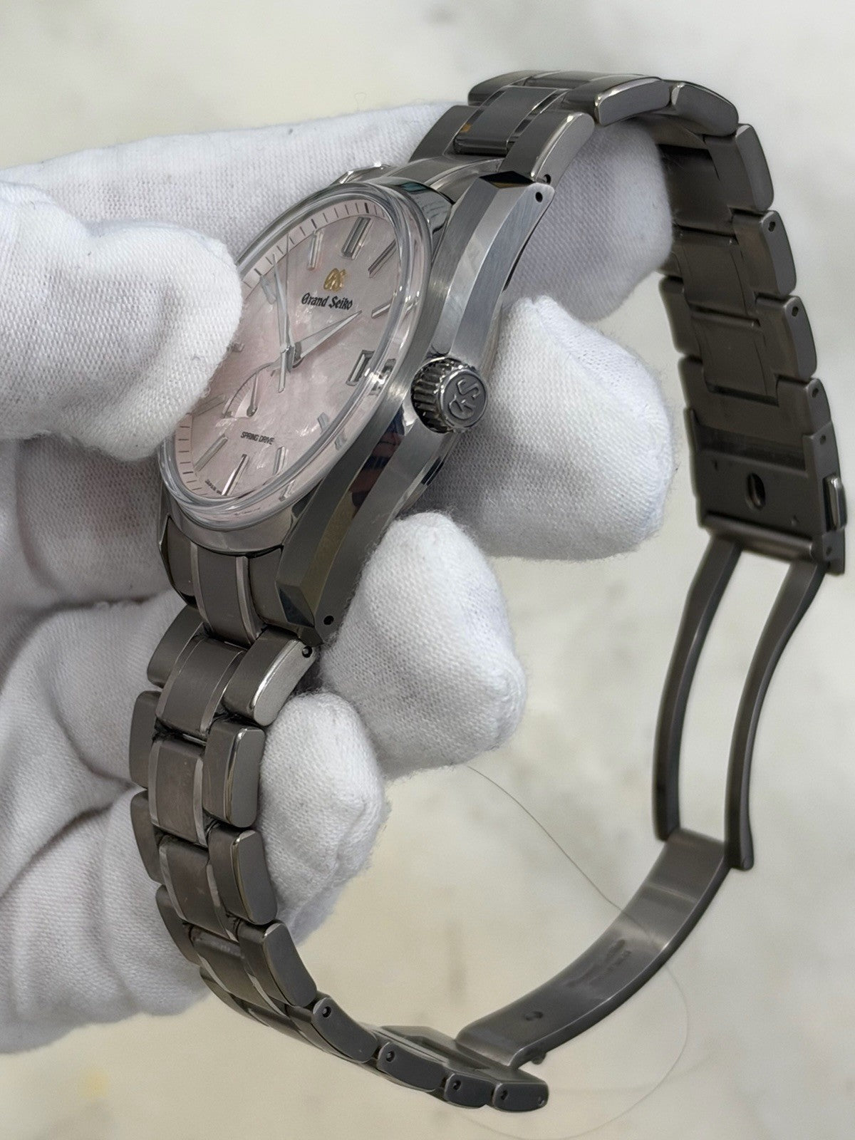 2021 Grand Seiko Heritage “Shunbun” Pink Dial Titanium 40mm Watch SBGA413