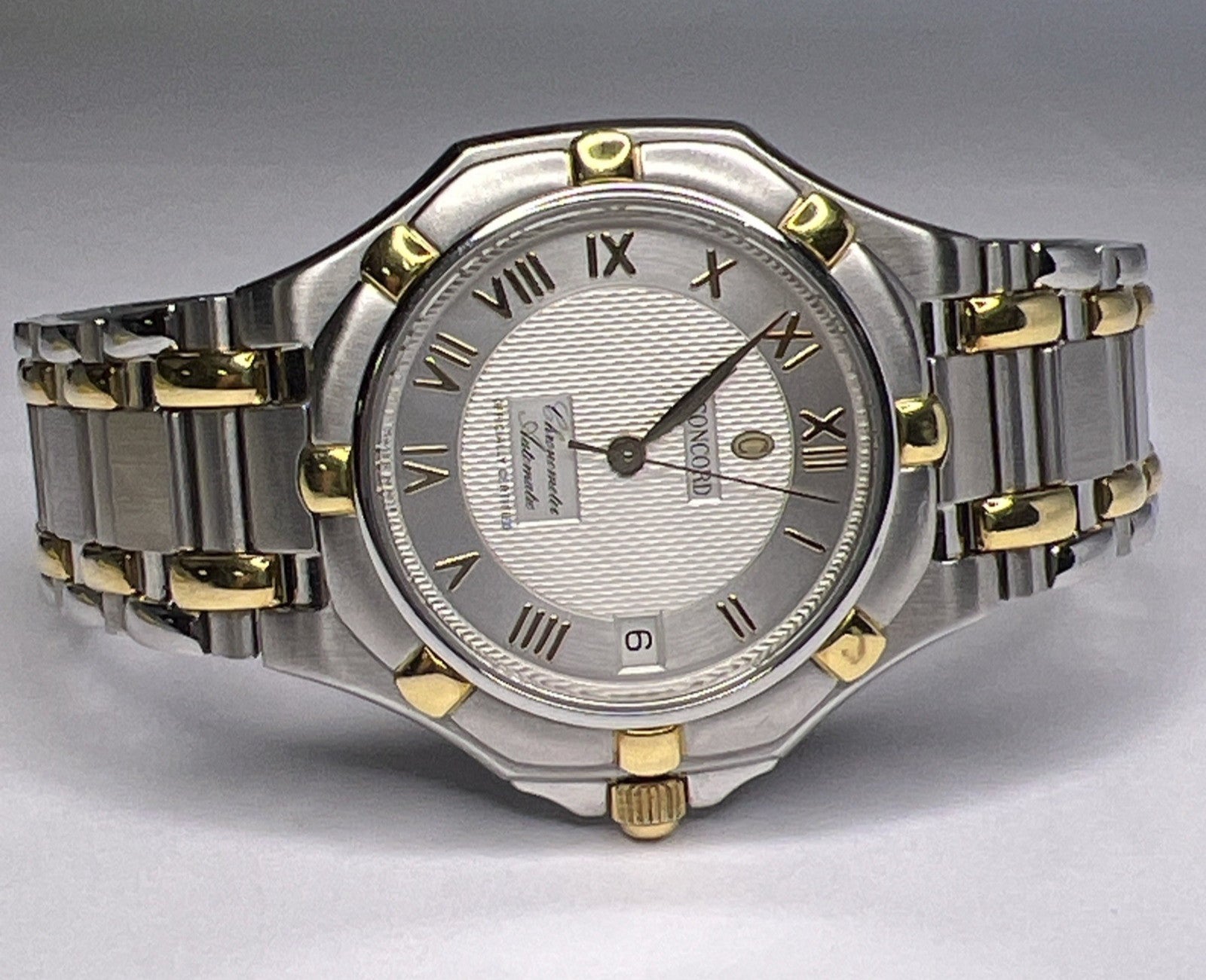 57_1901bf39-4fef-49a5-85b3-b39edc2053de.jpg