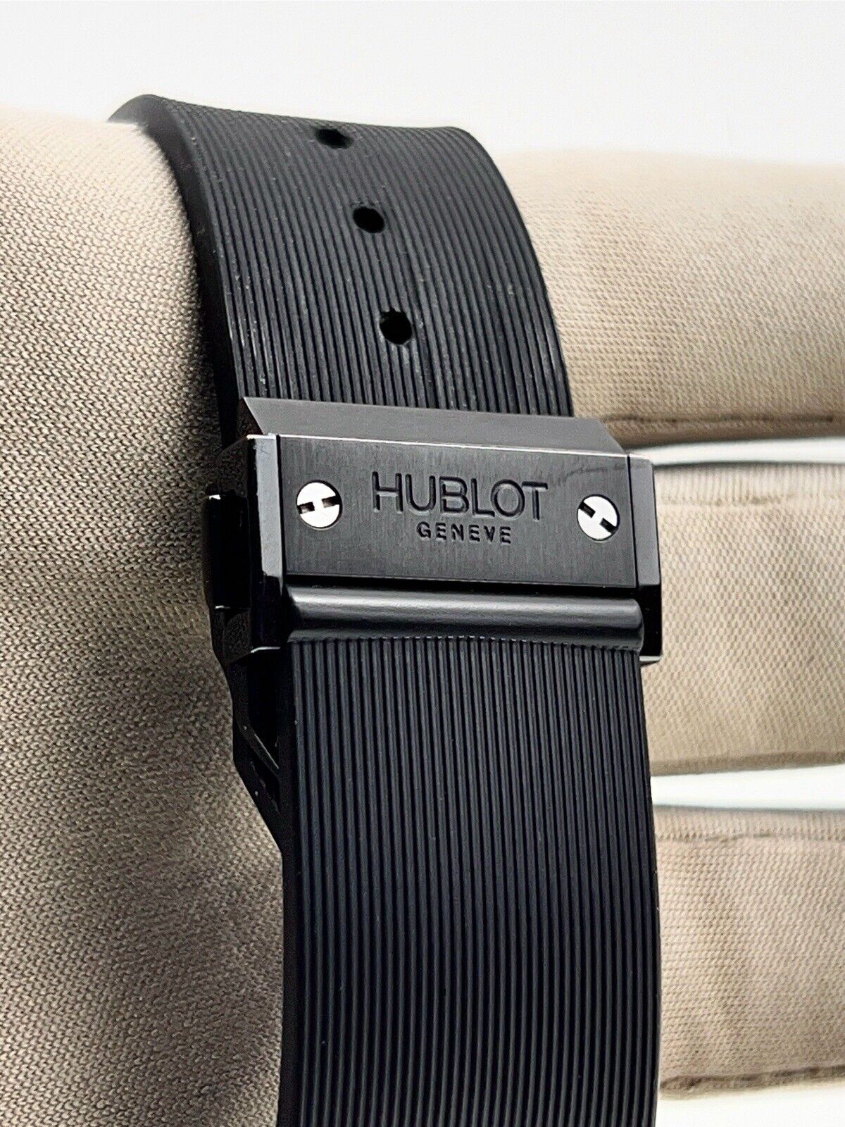 Hublot Classic Fusion Black Magic Ceramic 42mm Automatic Men’s Watch