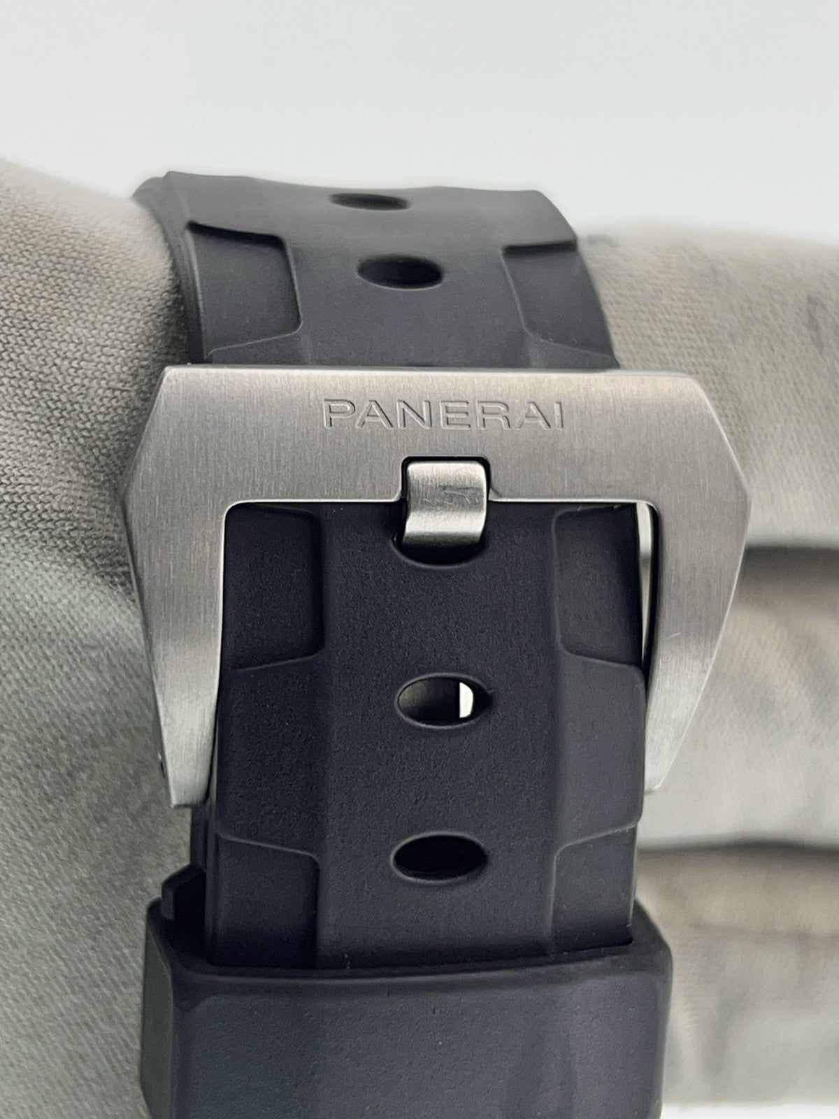 Panerai Luminor Submersible Titanium Black Dial 47mm Automatic Mens PAM00389