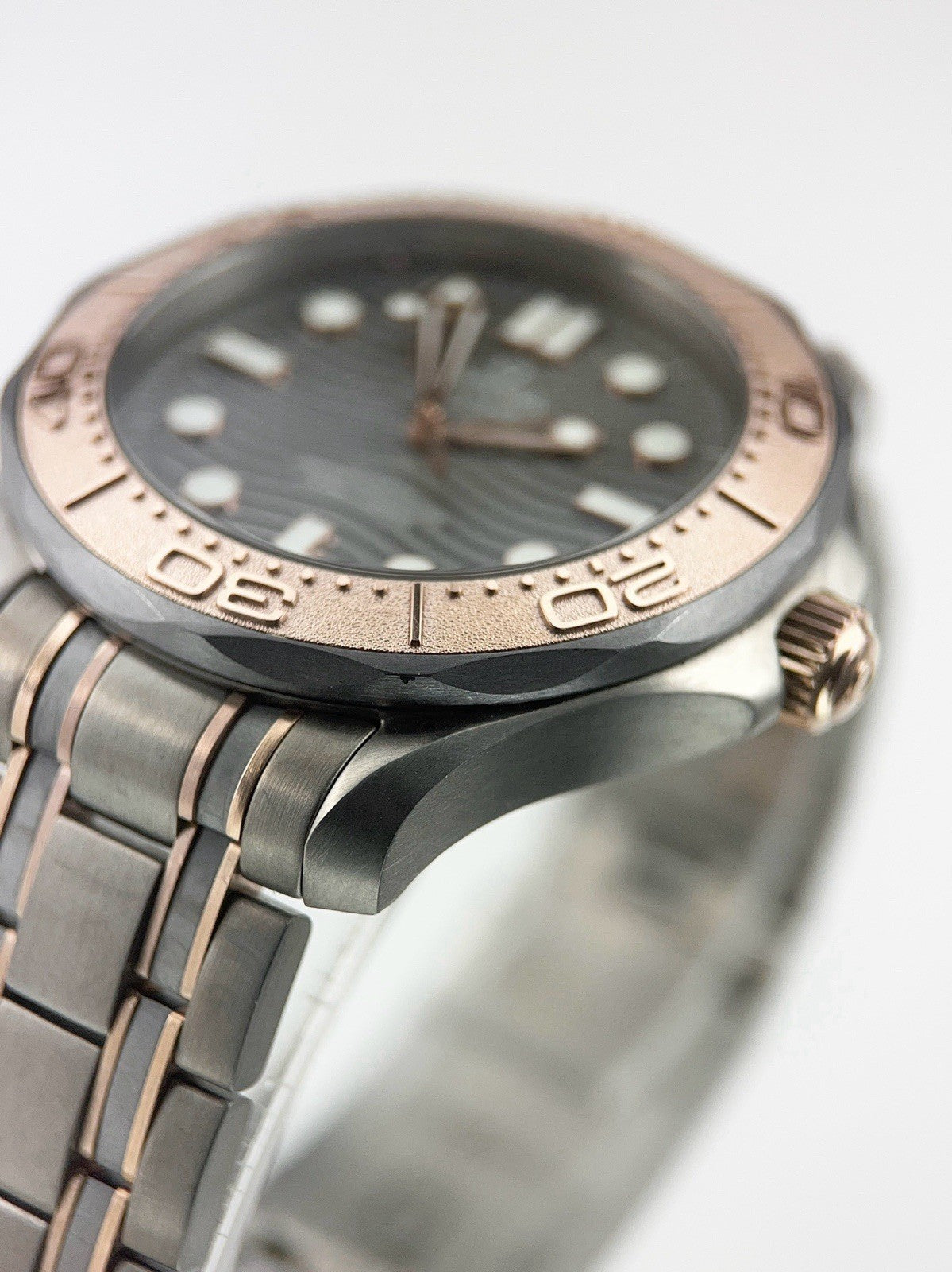 Omega Seamaster Diver 300M Edition Automatic 42mm Watch 210.60.42.20.99.001