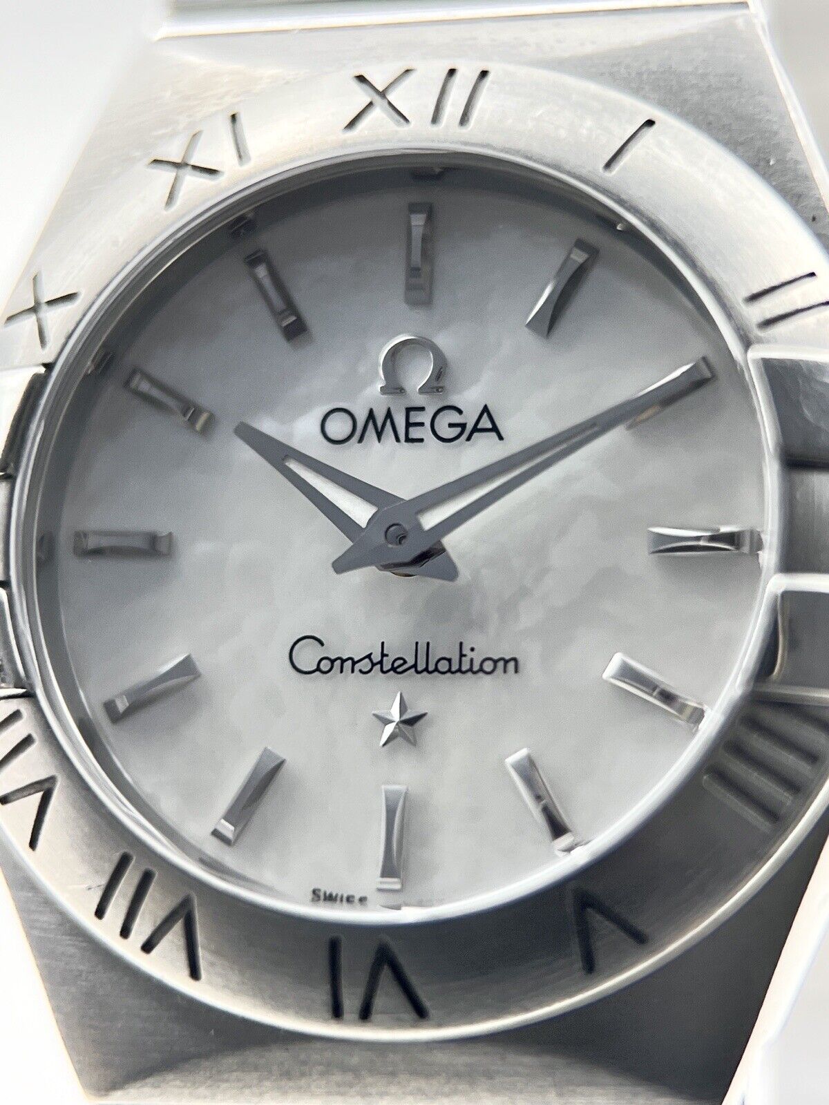 OMEGA Constellation Blush 123.10.24.60.05.001 Ladies Watch Mother Of Pearl Dial