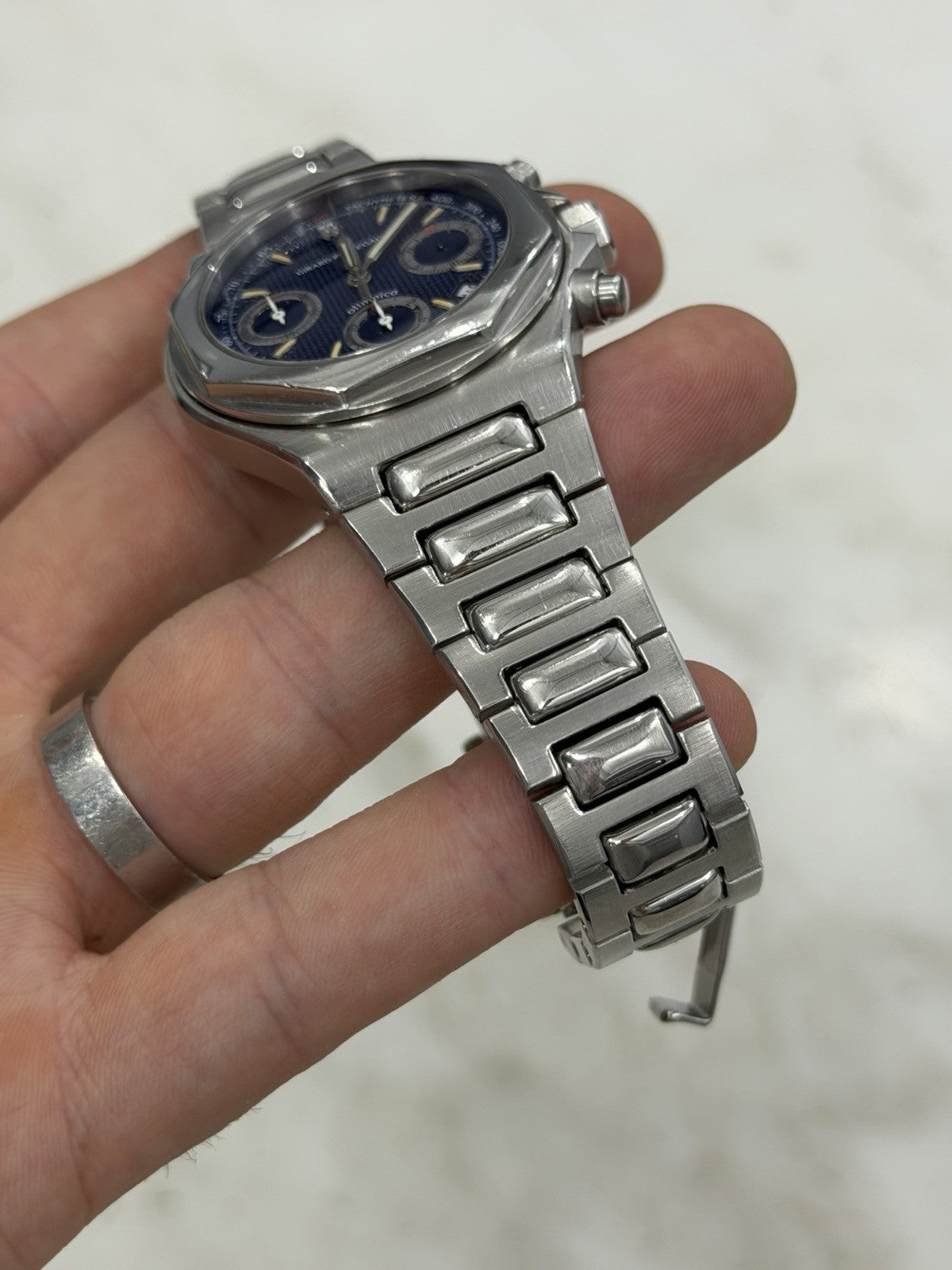 Girard Perregaux Laureato Blue Dial Steel 41mm Automatic Men’s 8017 - FOR PARTS