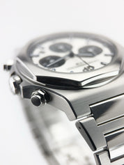 Girard Perregaux Laureato Stainless Steel Silver Dial 42mm Automatic Men’s 81020