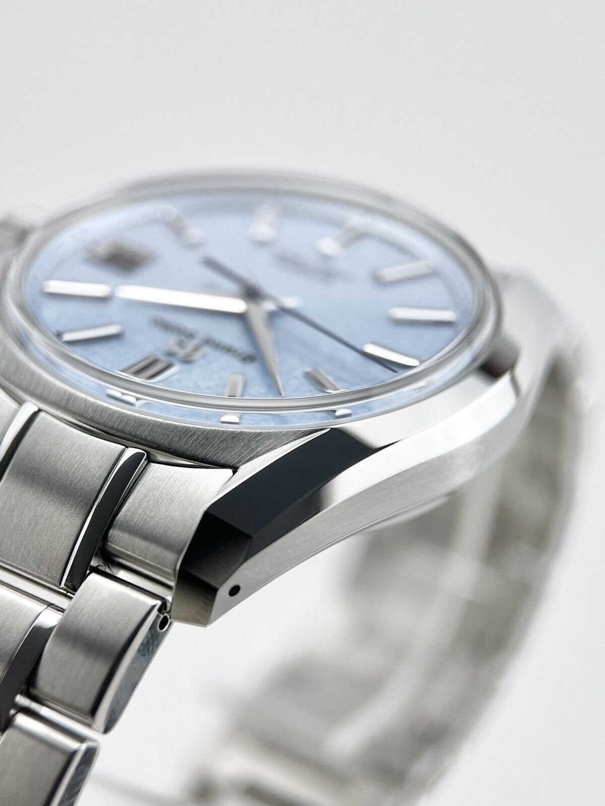 NEW 2023 Grand Seiko Automatic 40mm Frost Blue Dial SBGH295G - Box And Papers