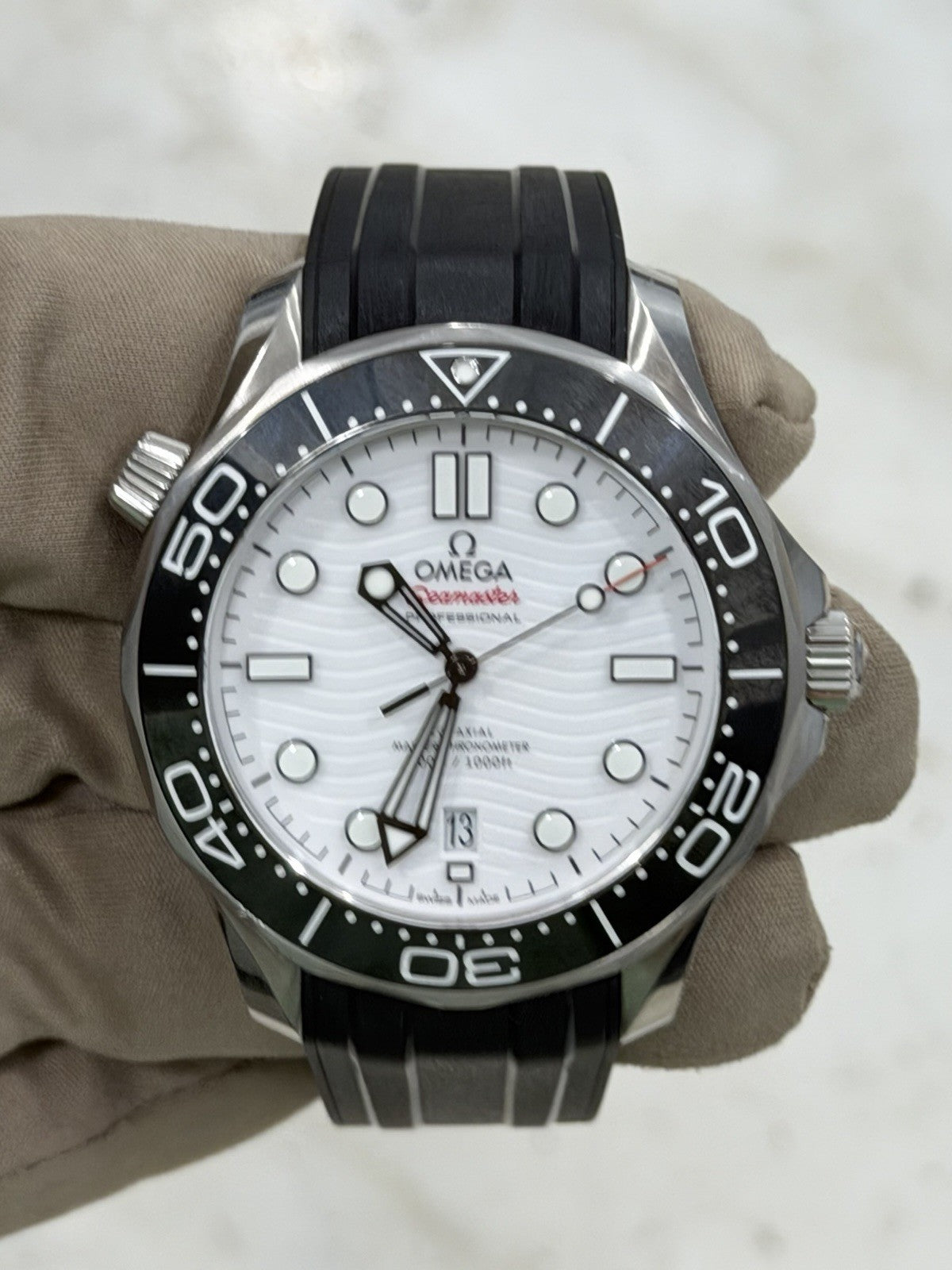 2020 Omega Seamaster Steel White Dial 42mm Automatic Watch 210.32.42.20.04.001