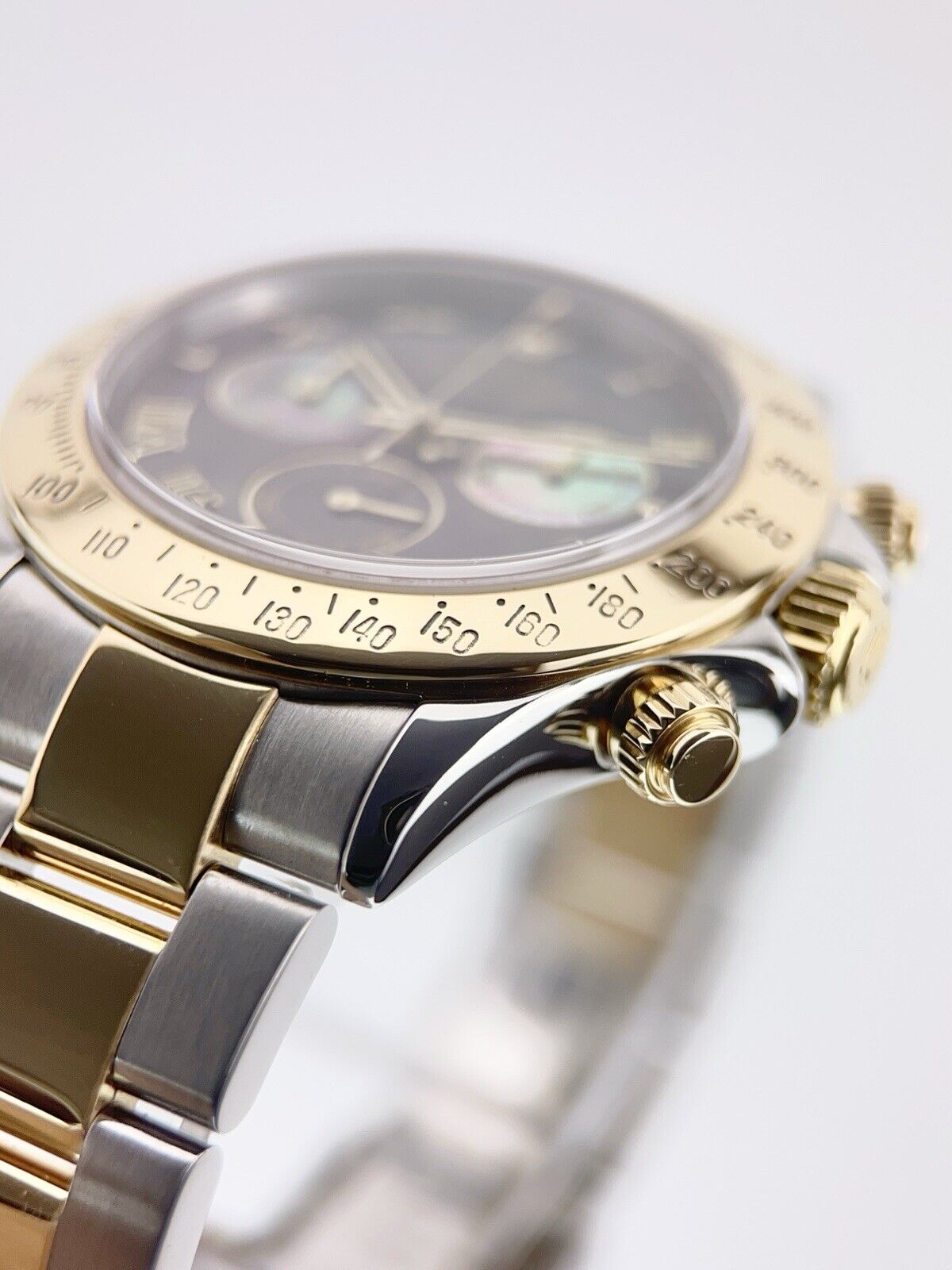 Rolex Daytona Gold Steel Mother Of Pearl Dial 40mm Automatic Men’s Watch 116523