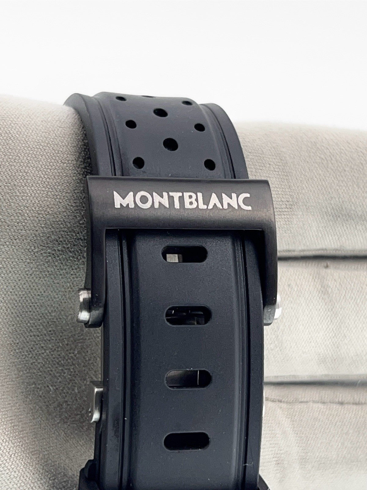 Montblanc Timewalker Stainless Steel Black Dial 44mm Automatic Mens Watch 7422