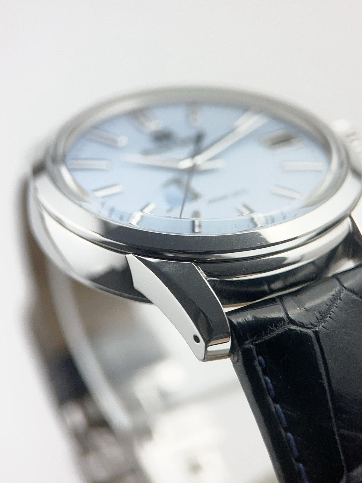 Grand Seiko Skyflake Stainless Steel Icy Blue Dial 40.2mm Automatic Mens SBGA407