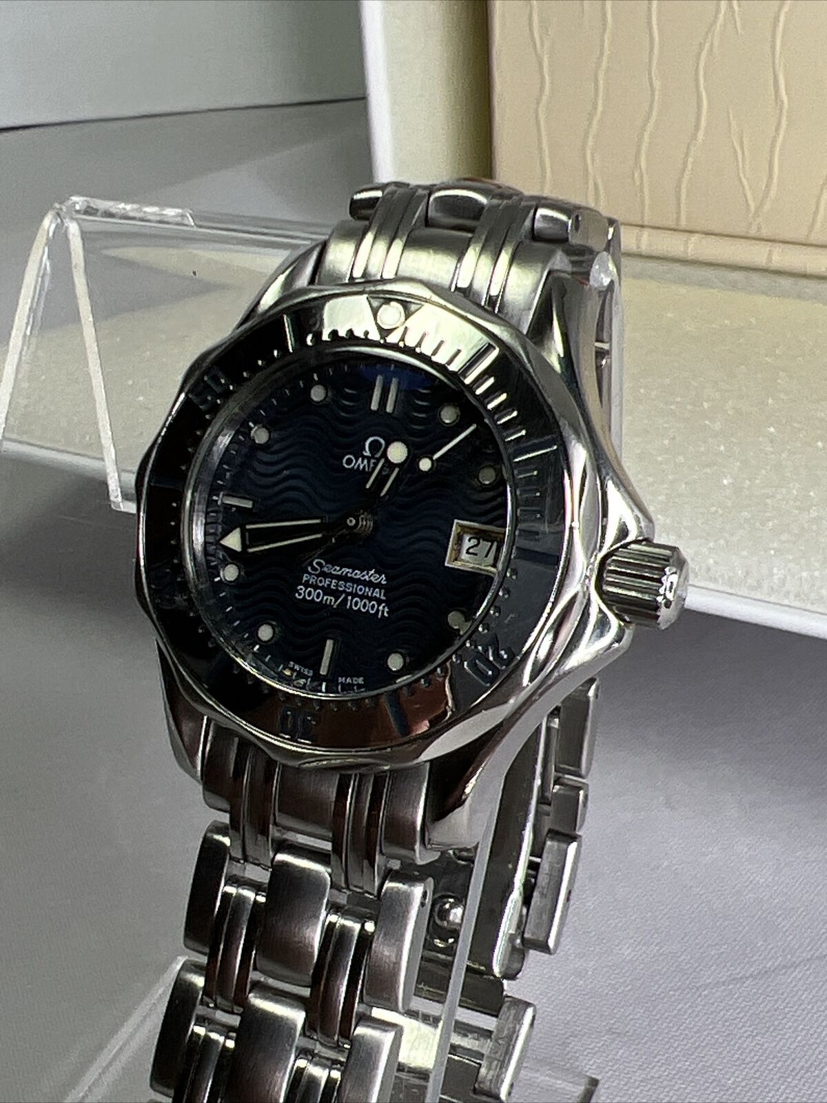 OMEGA SEAMASTER PRO 28MM S/S BLUE WAVE DIAL DATE QUARTZ CAL. 1424 WATCH