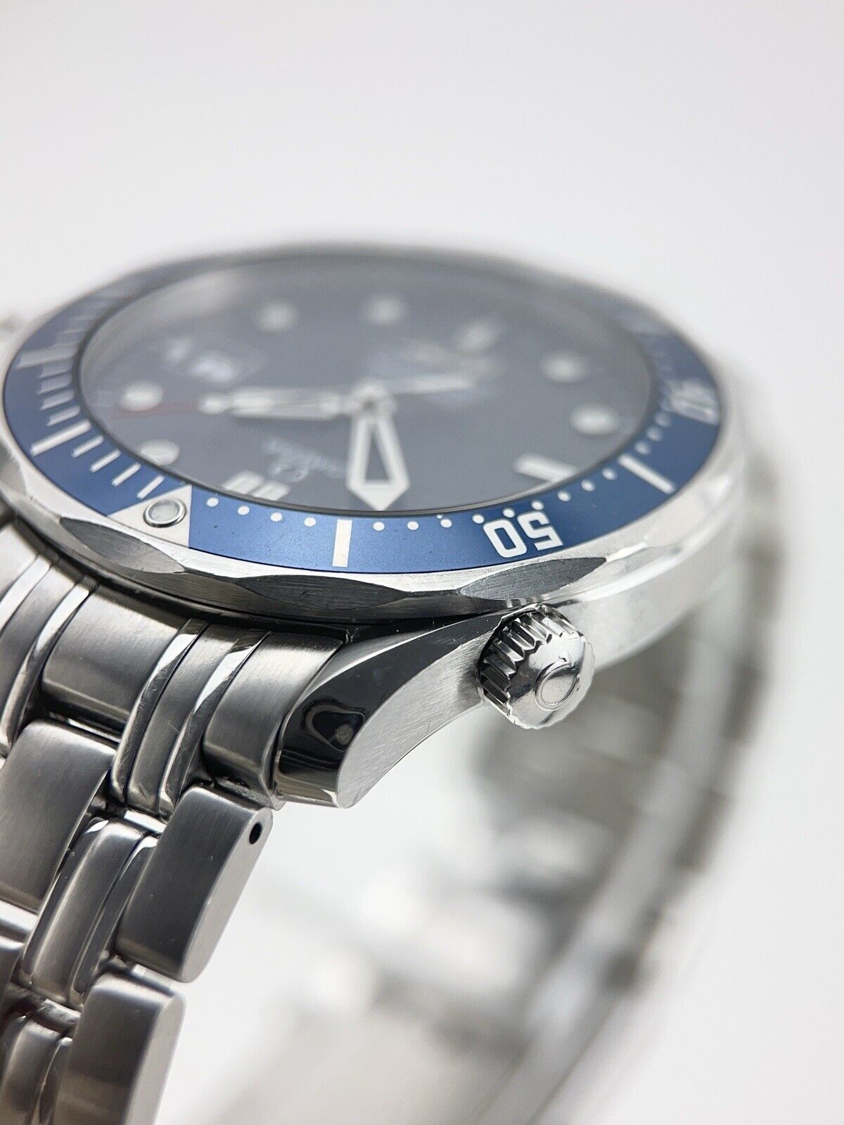 Omega Seamaster Diver 300m 007 Edition Steel Blue Dial 41mm Automatic 2537.80.00