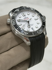 2020 Omega Seamaster Steel White Dial 42mm Auto Mens Watch 210.32.42.20.04.001