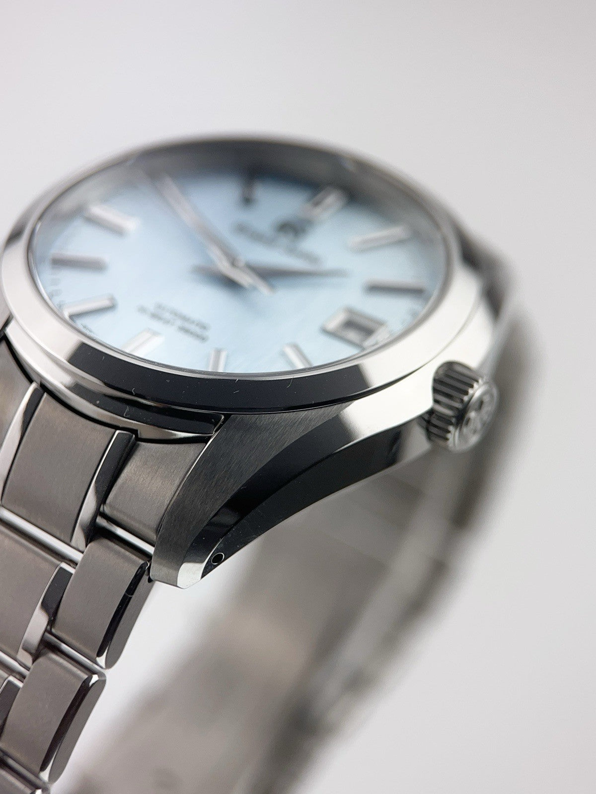 NEW 2025 Grand Seiko Titanium Ice Blue Dial 40mm Automatic Mens Watch SBGH349G