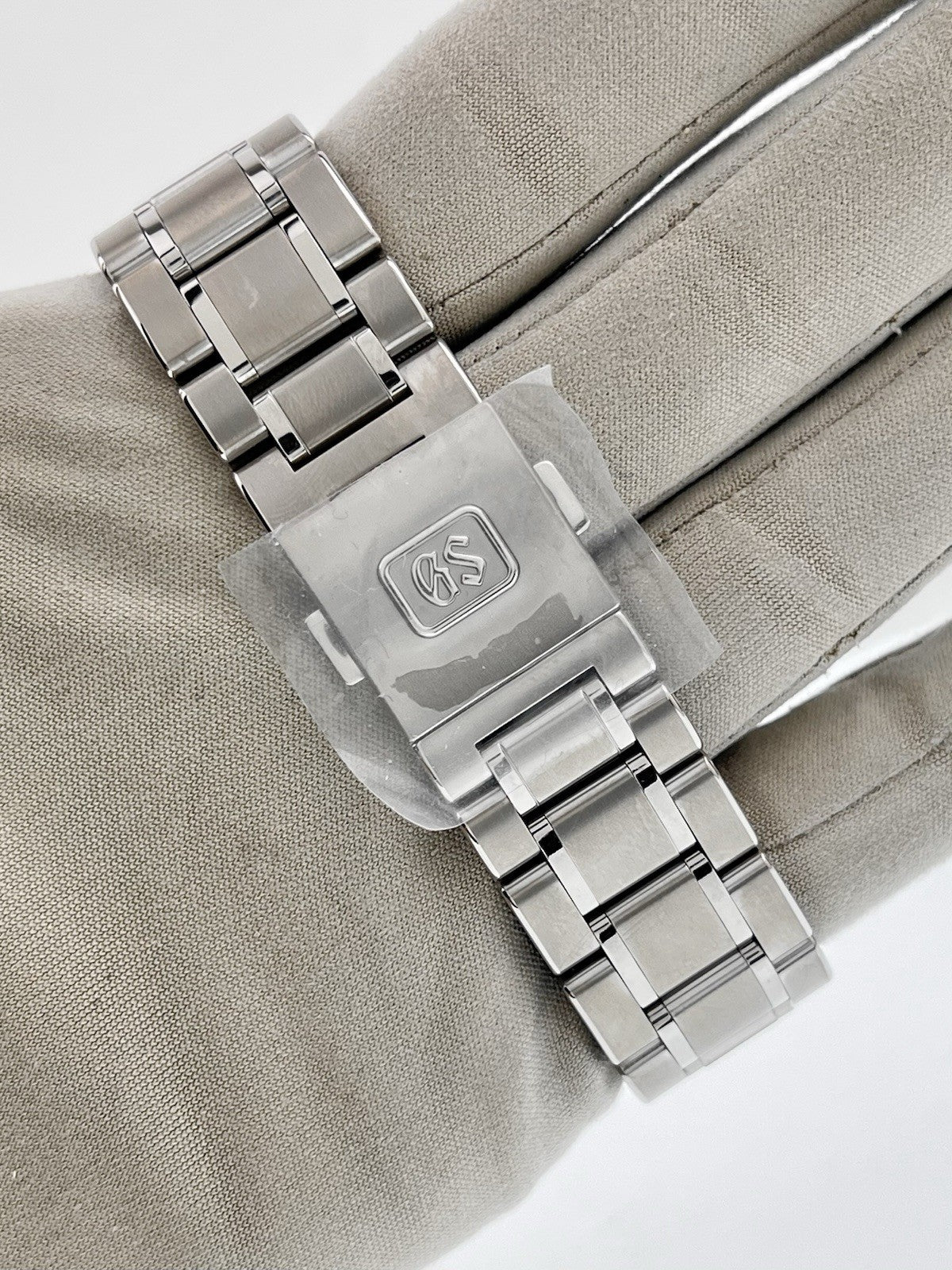 NEW 2025 Grand Seiko Heritage Titanium White Dial 41mm Automatic Mens SBGA211