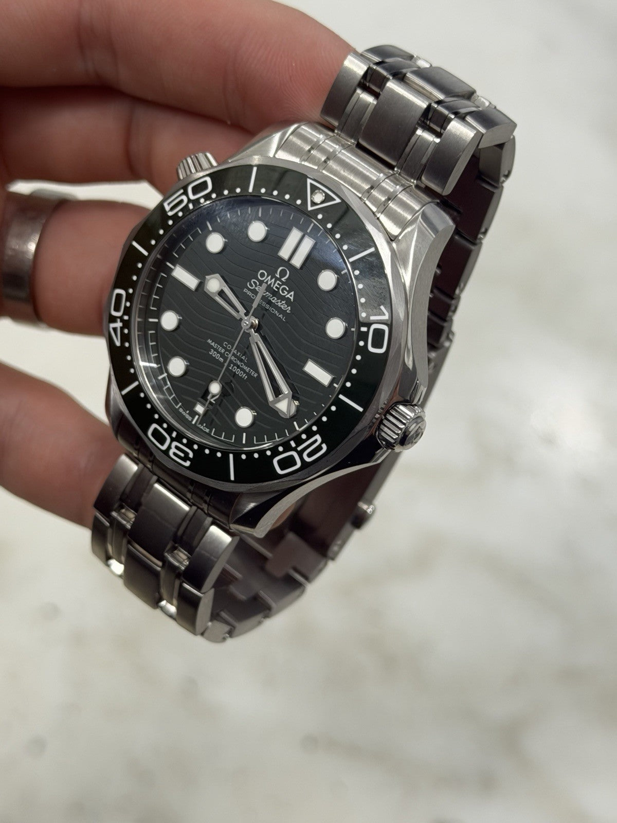 Omega Seamaster 300M GREEN Dial Steel 42mm Automatic Mens 210.30.42.20.10.001