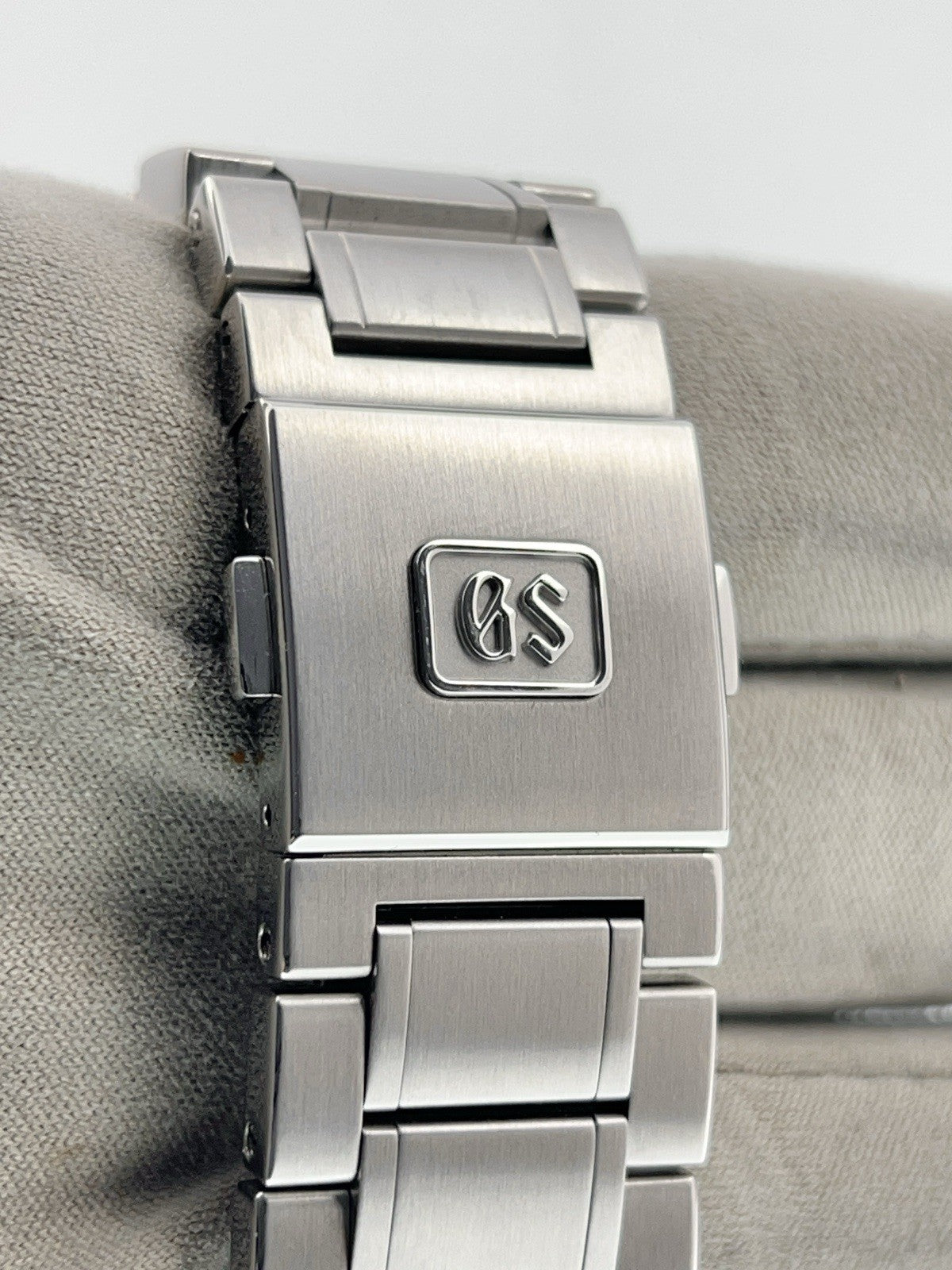 Grand Seiko Stainless Steel Silver Dial SLGH005
