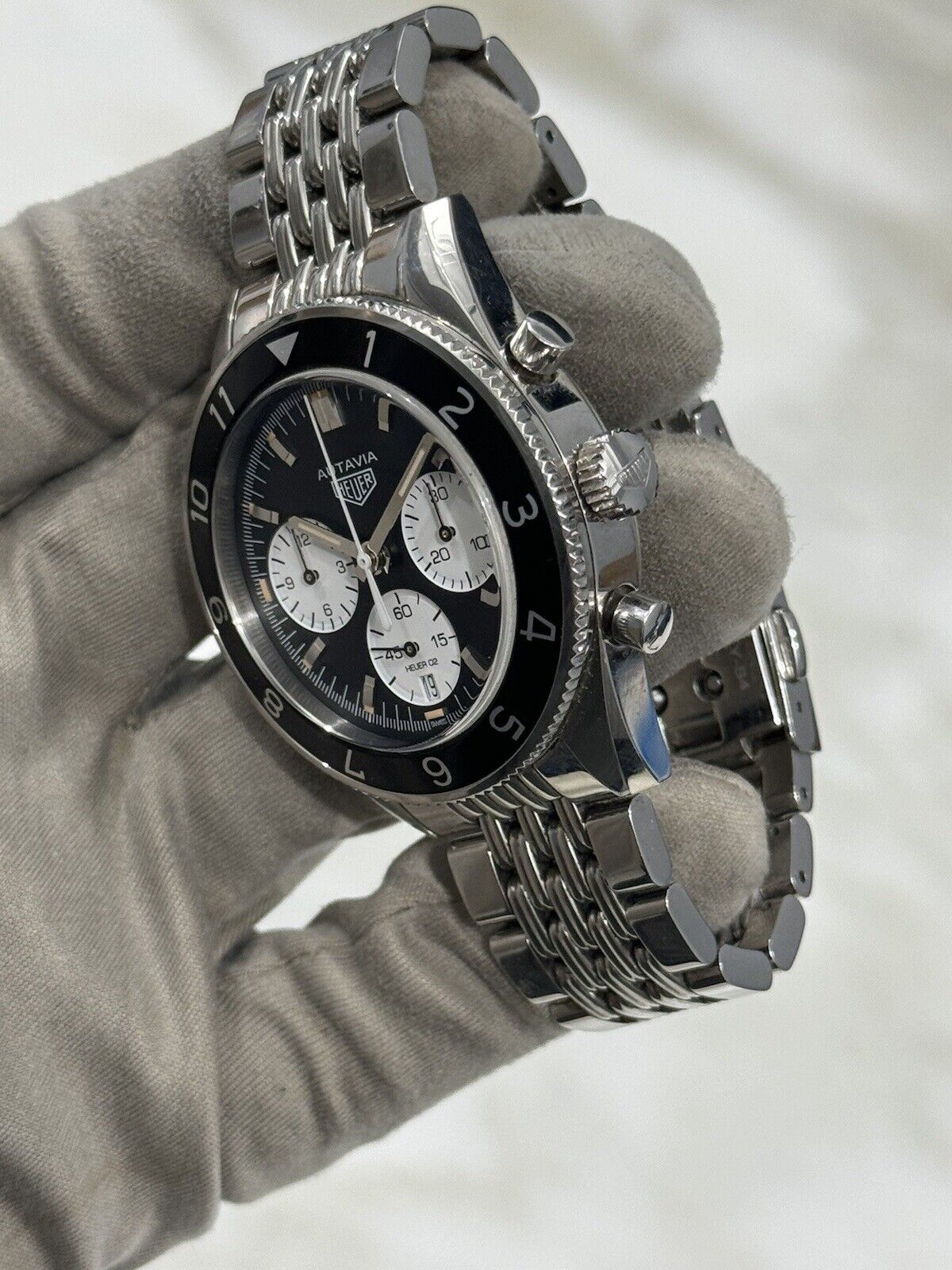 TAG Heuer Autavia Chronograph Calibre Heuer 02 Steel CBE2110 -Watch only